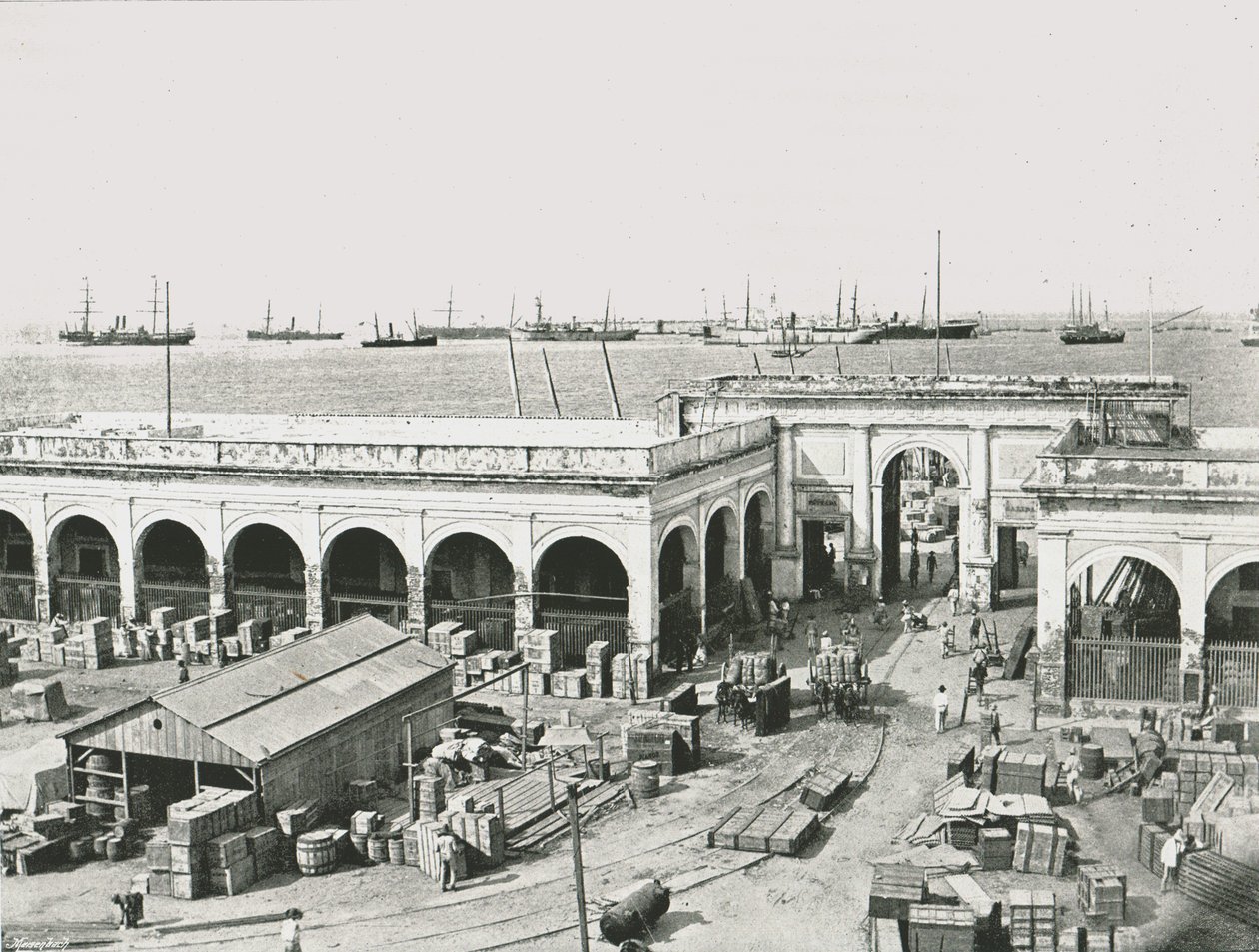 海关大楼，墨西哥韦拉克鲁斯，1895年。 作者 不明