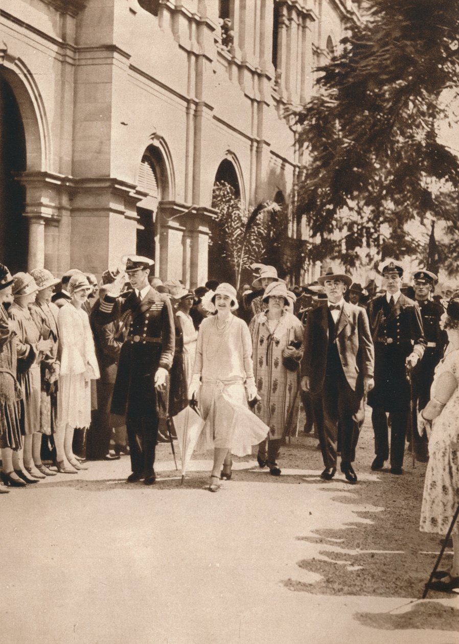 约克公爵夫人和伊丽莎白女王在1927年在布里斯班离开酒会 作者 不明