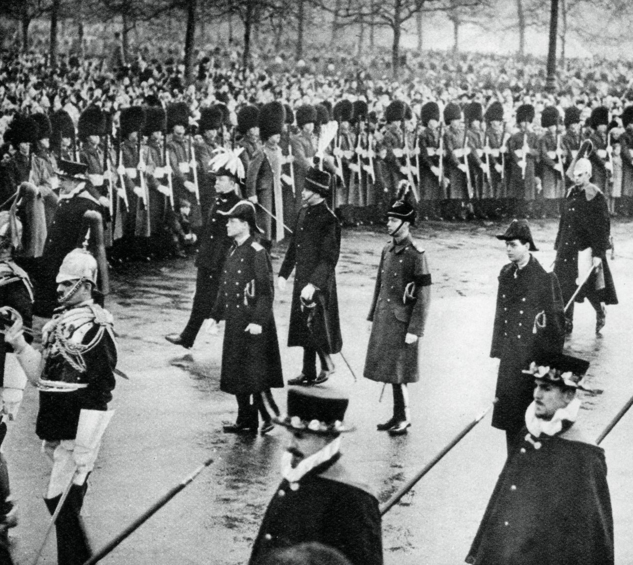 约克公爵（George Vs）葬礼上的国王公诉，1936年，1937年 作者 不明