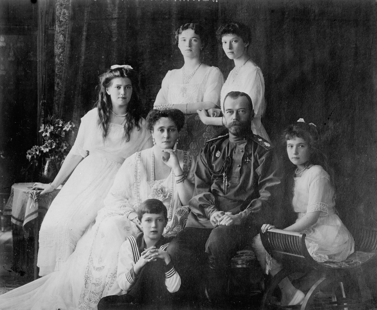 俄罗斯沙皇尼古拉二世家族，1910年代。 作者 不明