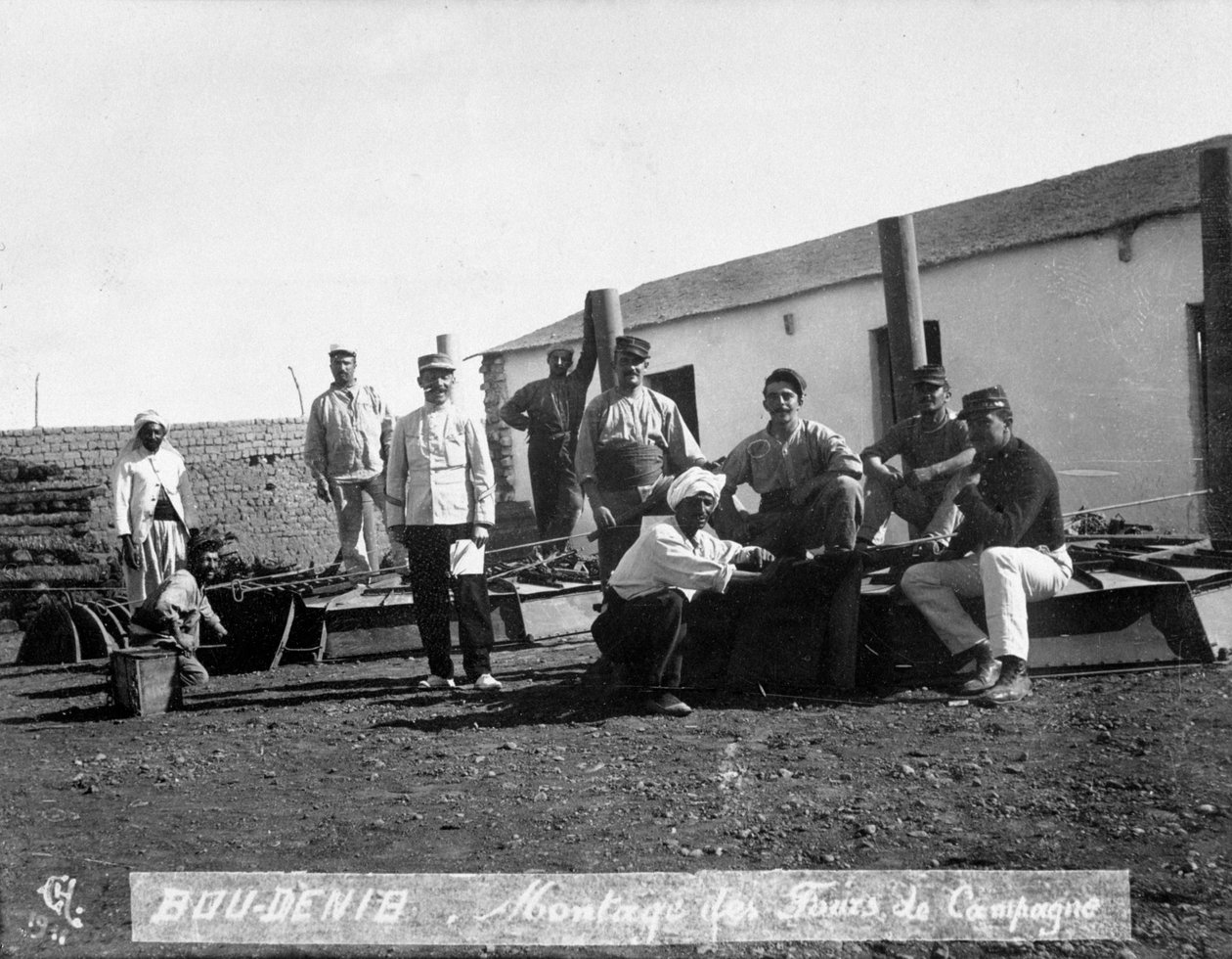 法国外籍军团在1911年在摩洛哥布代尼布进行演习 作者 不明
