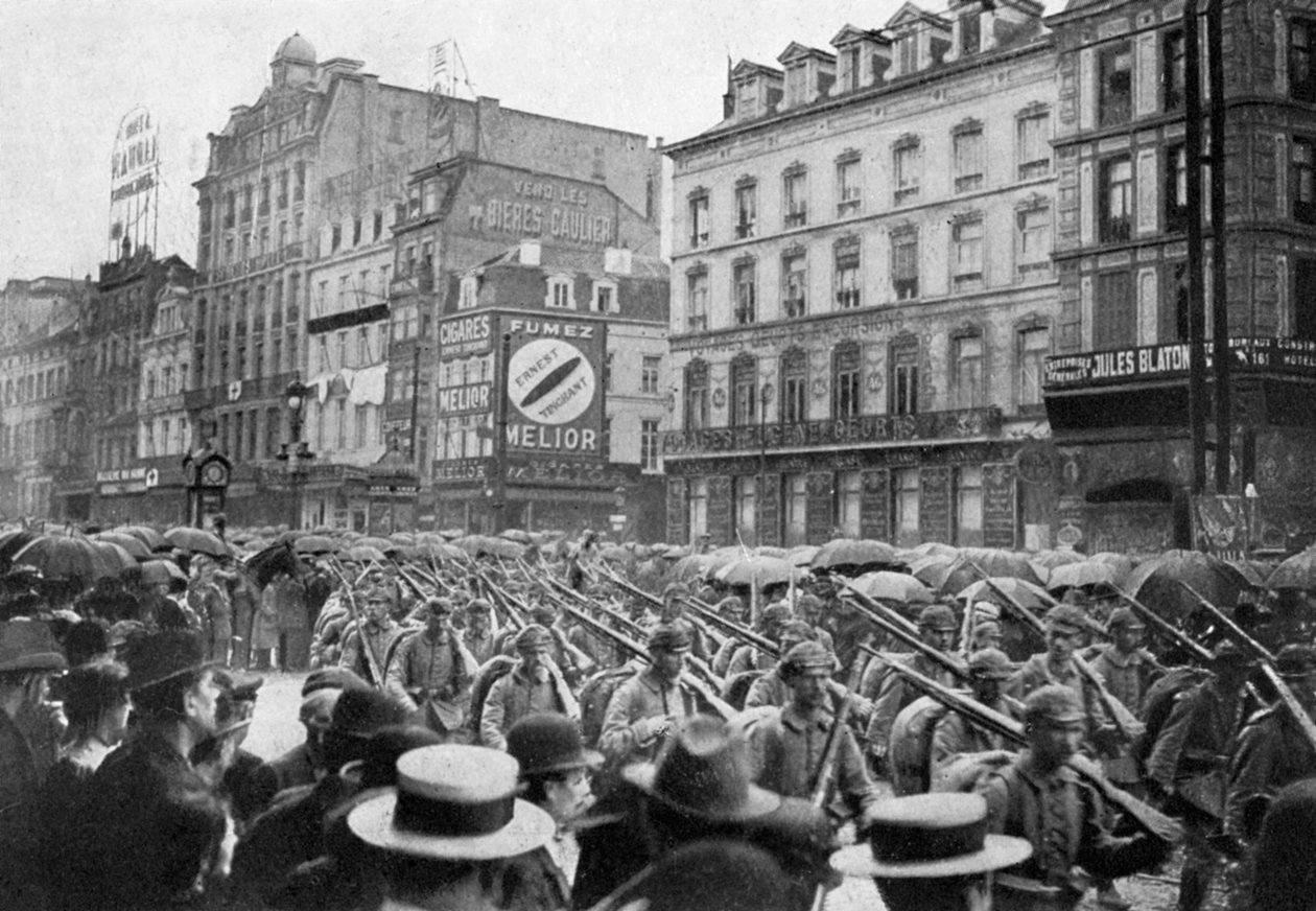 1920年左右，第一次世界大战，德国军队在布鲁塞尔行进 作者 不明