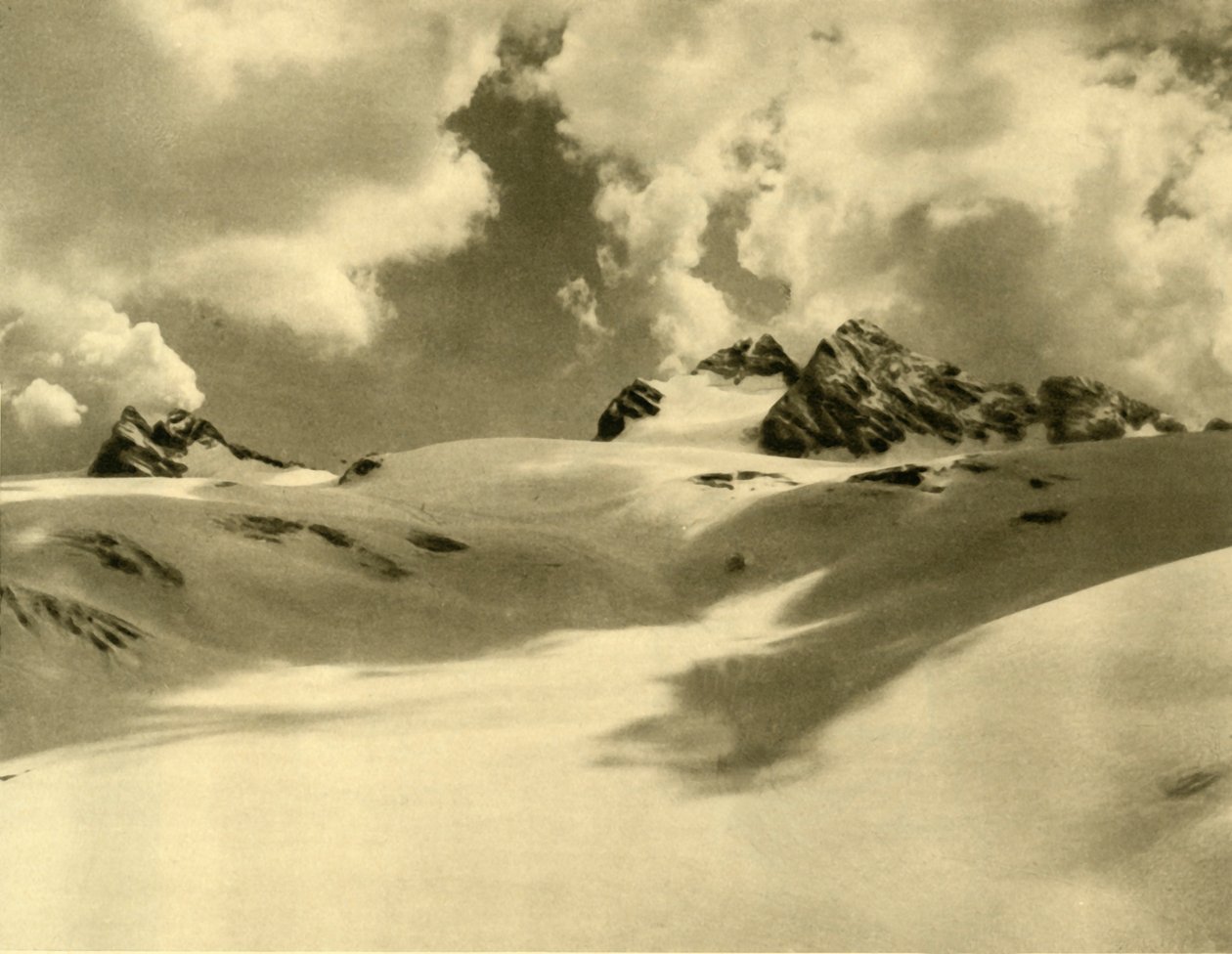 上奥地利州达赫施泰因山的Hallstätter冰川，建于1935年。 作者 不明