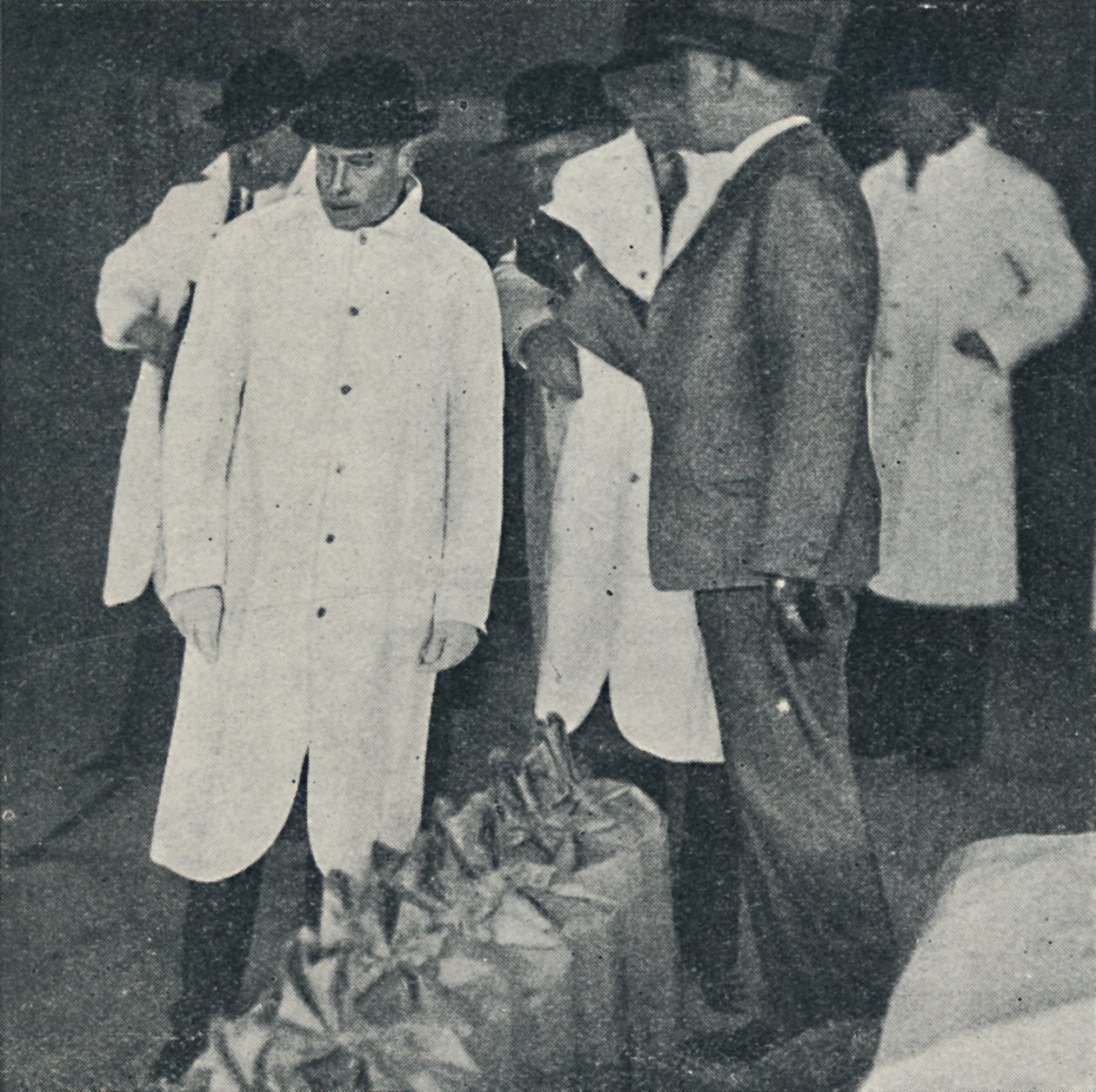 《国王对工业的兴趣》，c1933，1937年。 作者 不明