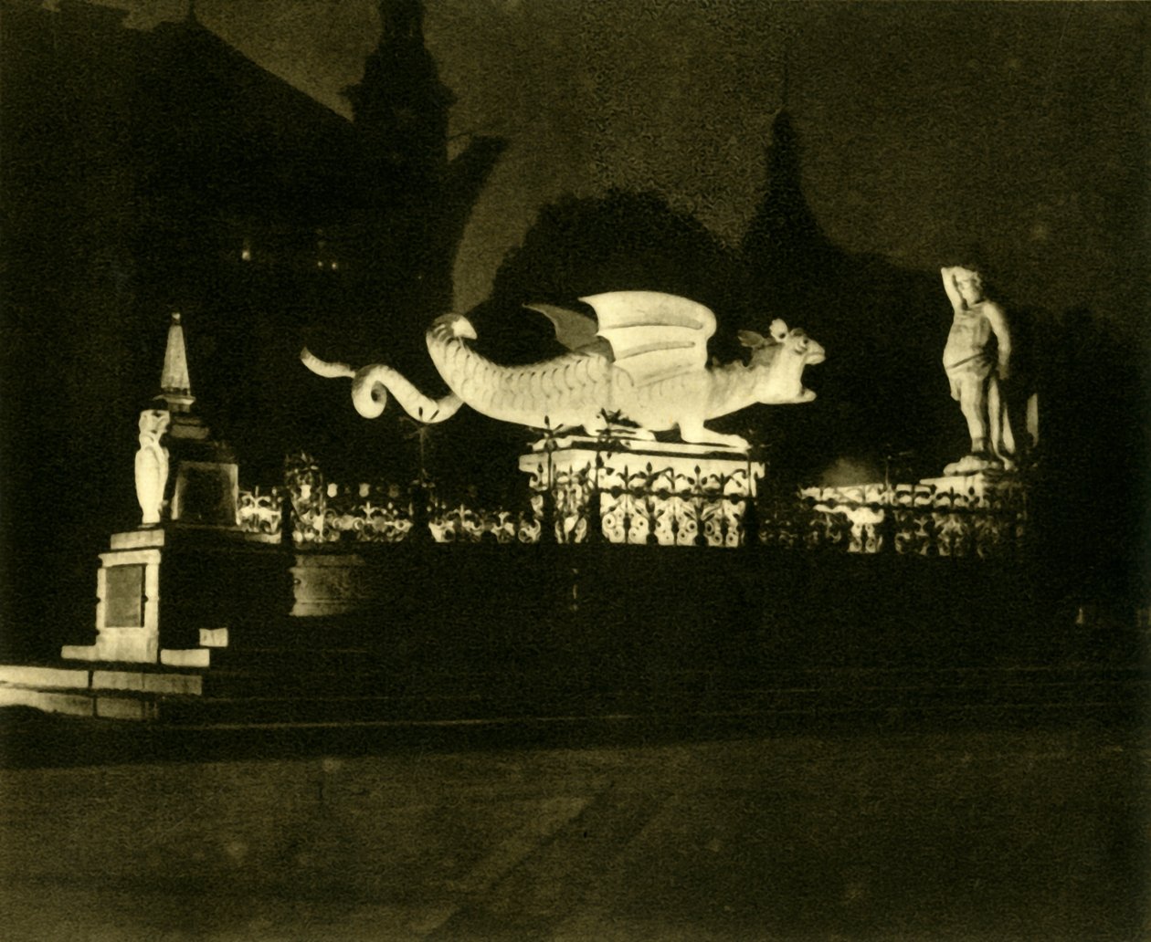 Lindwurm喷泉，奥地利克拉根福，大约于1935年。 作者 不明