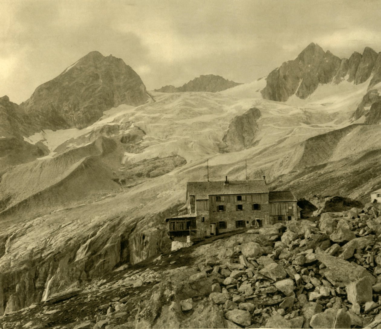 Plauener小屋和冰川，Zillergrund，蒂罗尔，奥地利，c1935年。 作者 不明