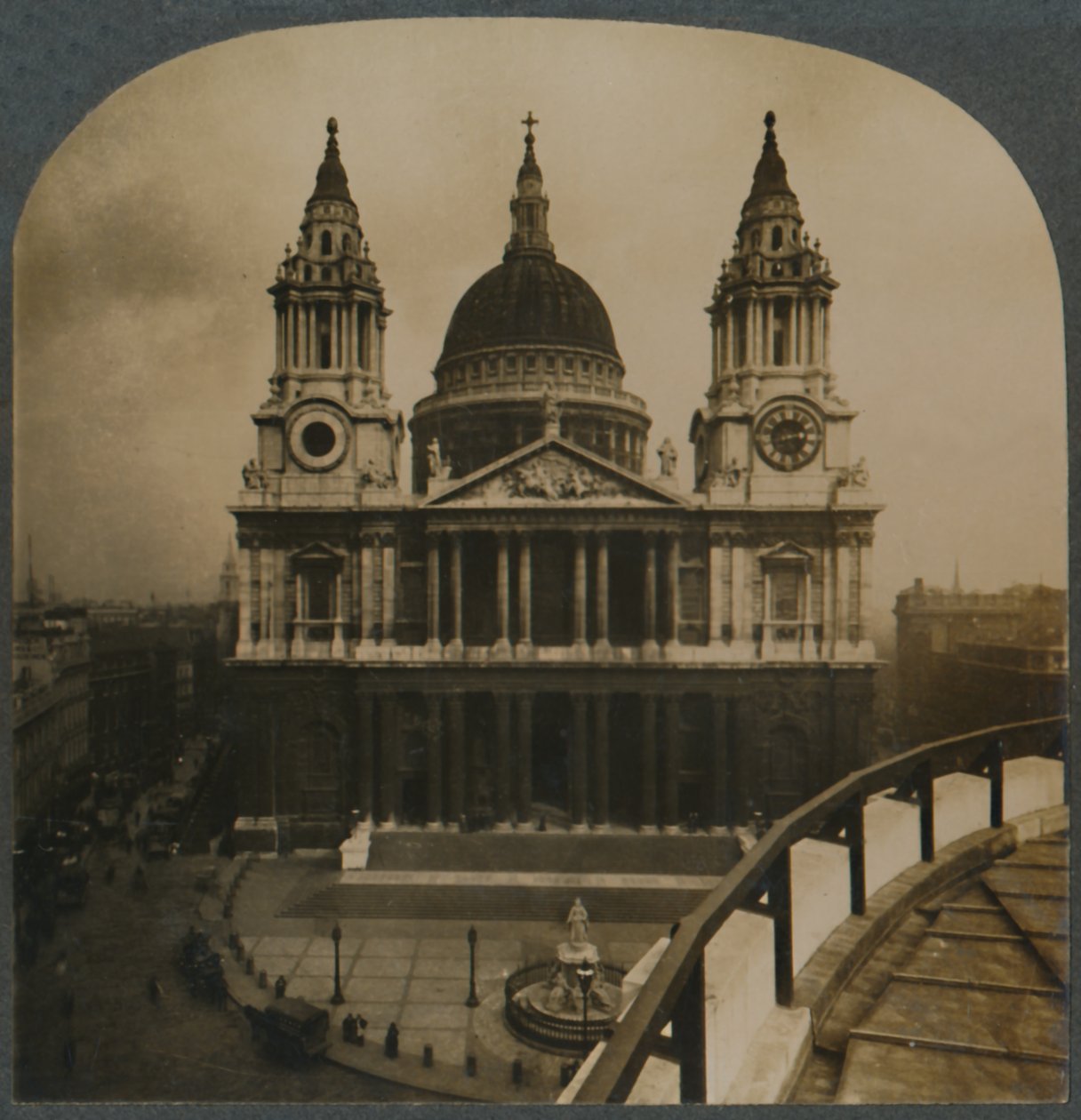 伦敦的骄傲，圣保罗大教堂，伦敦，英国，c1910。 作者 不明