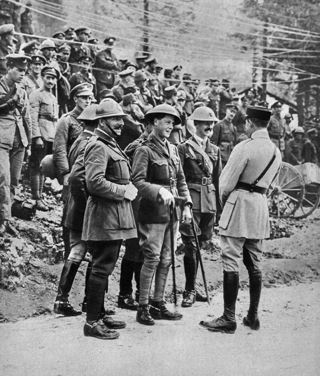 1917年，威尔士亲王进入意大利战线 作者 不明