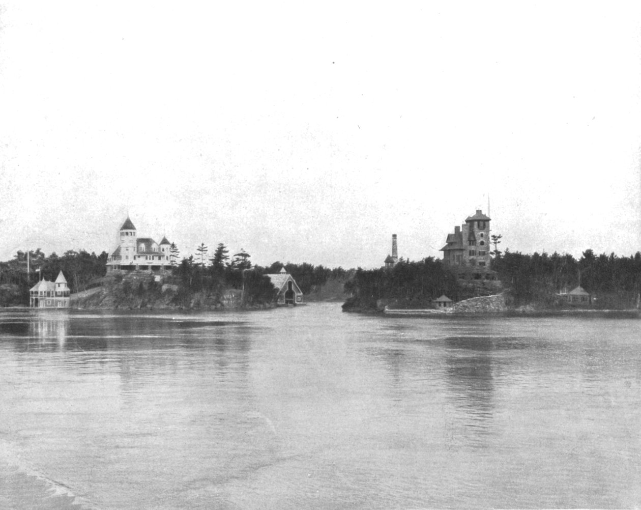 加拿大圣劳伦斯河千岛群岛，摄于1900年。 作者 不明