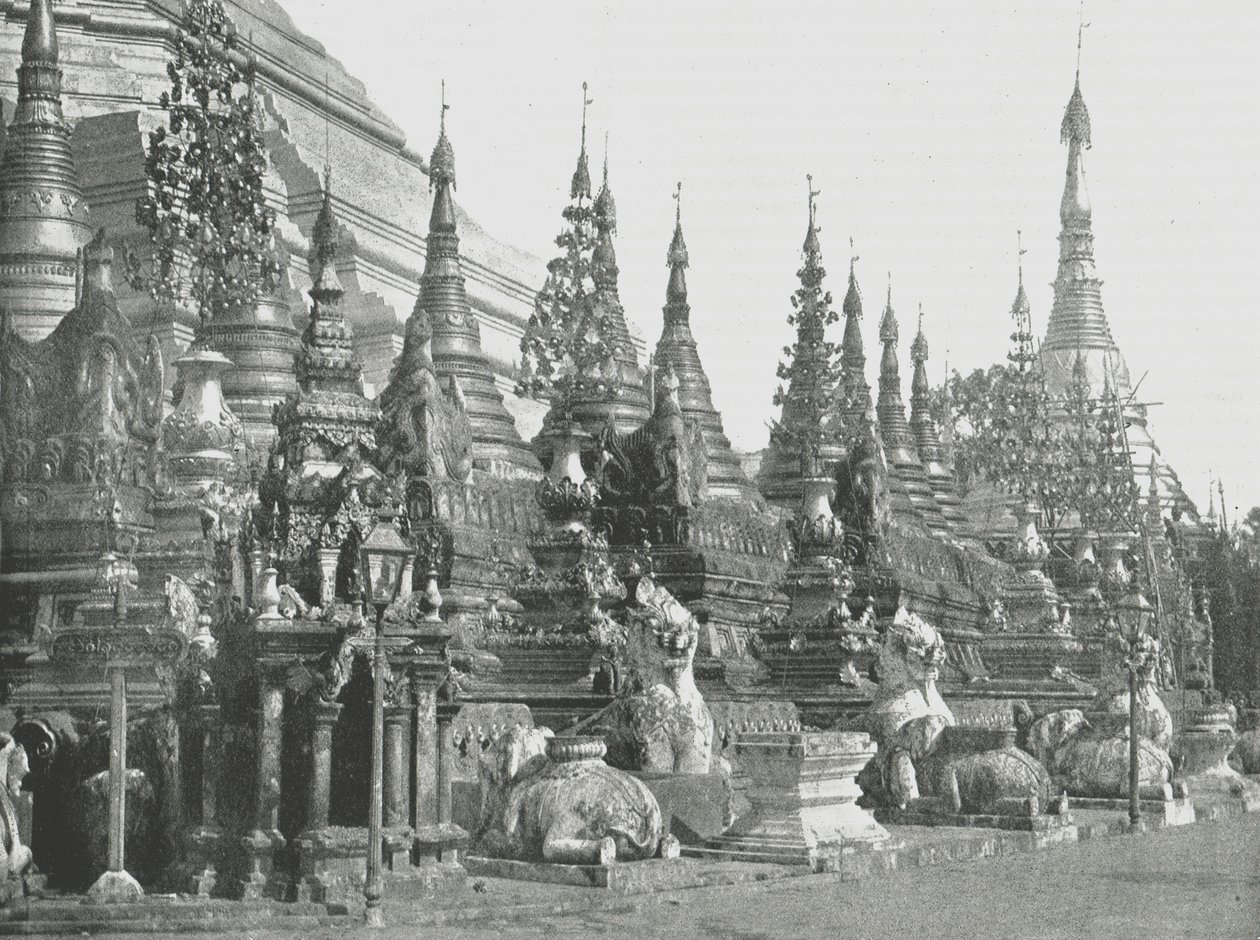 大宝塔基地，缅甸仰光，1895年。 作者 不明