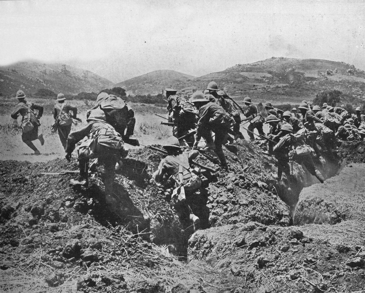 1915年，土耳其阵地开始前进 作者 不明