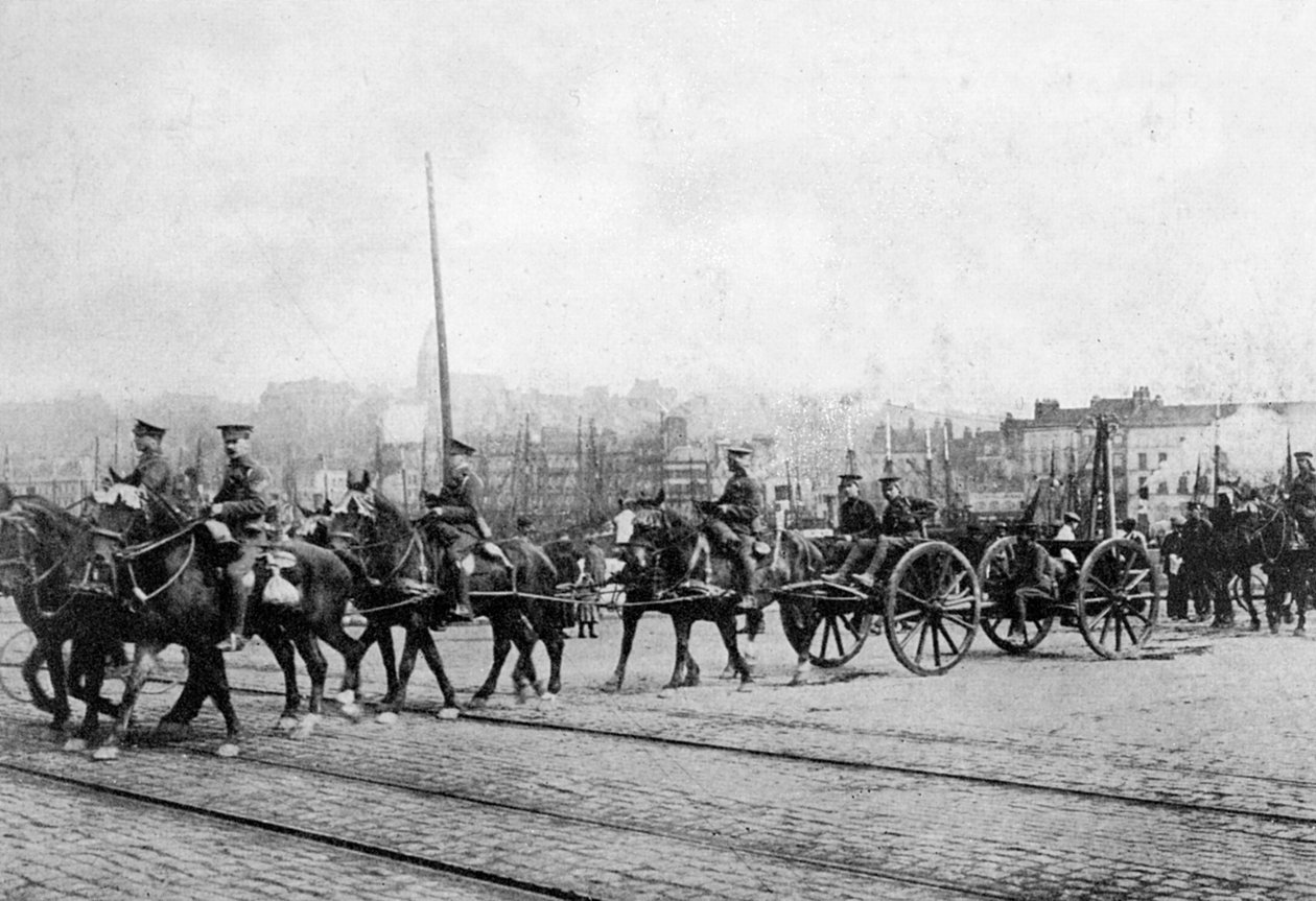 英国远征军的第一支部队，1914年在法国北部布洛涅（1920年） 作者 不明