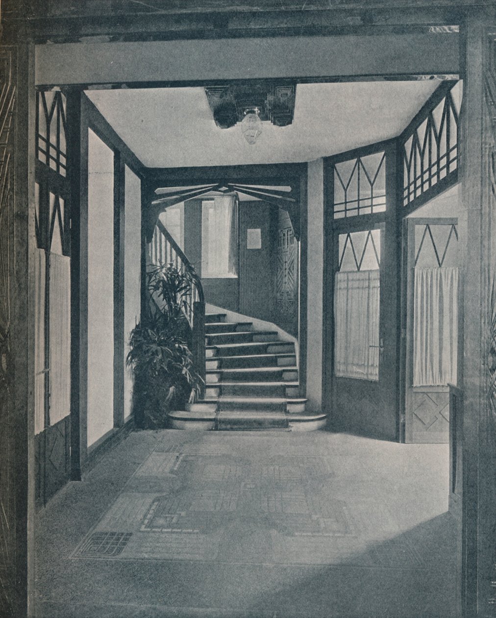 贝伦斯故居的地板和楼梯，由彼得·贝伦斯（Peter Behrens）设计，1901年 作者 不明