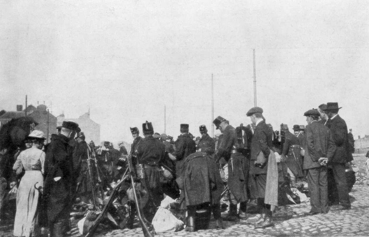 1914年7月31日，为捍卫比利时列日而动员 作者 不明