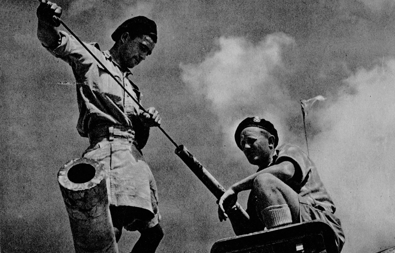 坦克人员准备...，1942年1944年 作者 不明