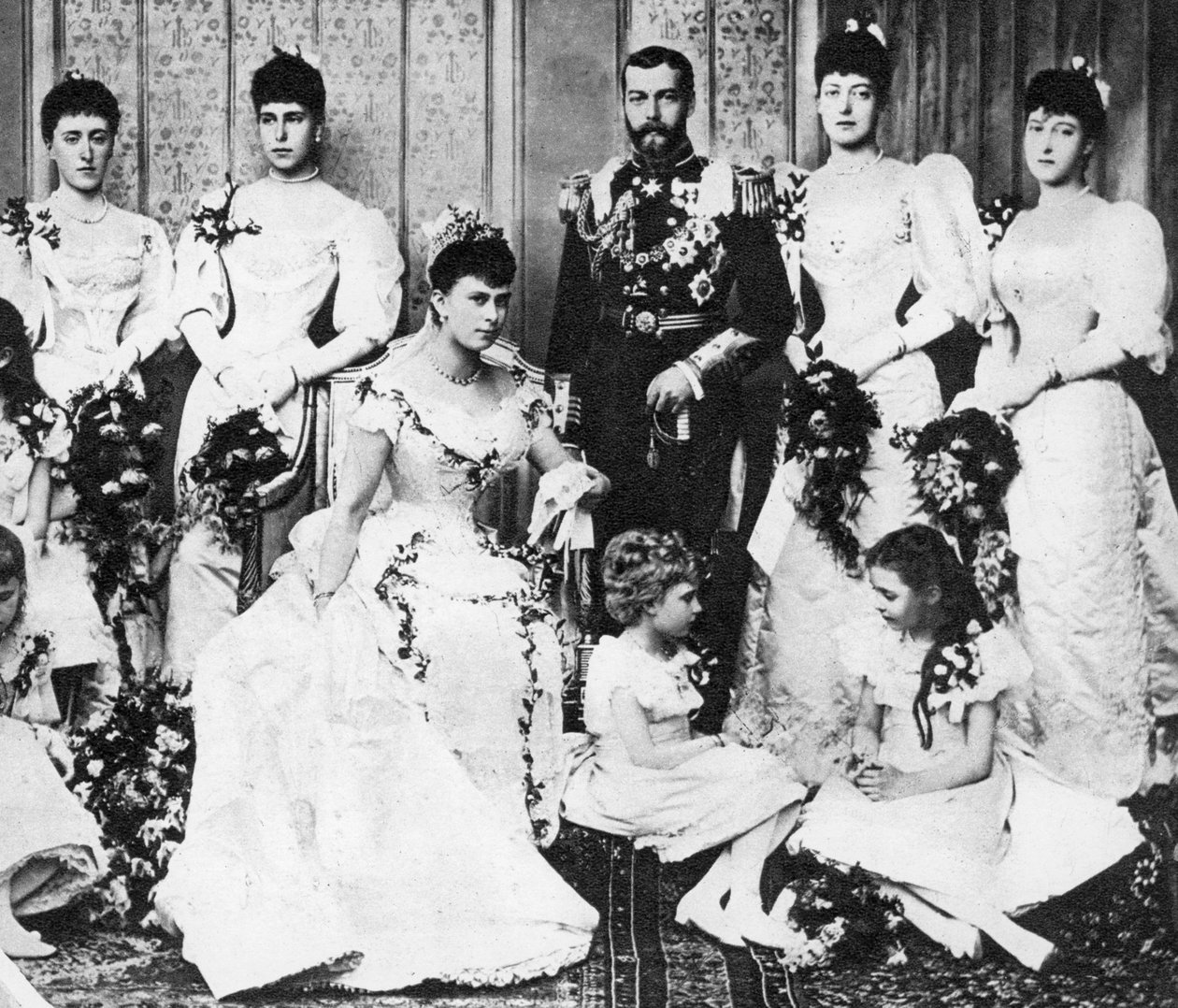 1893年7月6日，乔治国王和玛丽皇后婚礼小组 作者 不明