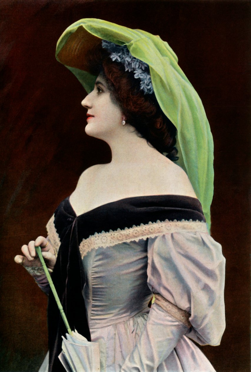剧院。 -C. Thevenet小姐。 -卡罗琳的角色-蝙蝠，1904年。 作者 不明