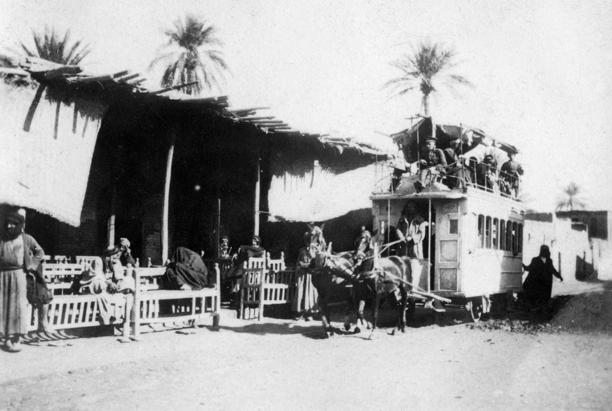 伊拉克巴格达Kazimain路的有轨电车，1917-1919年 作者 不明