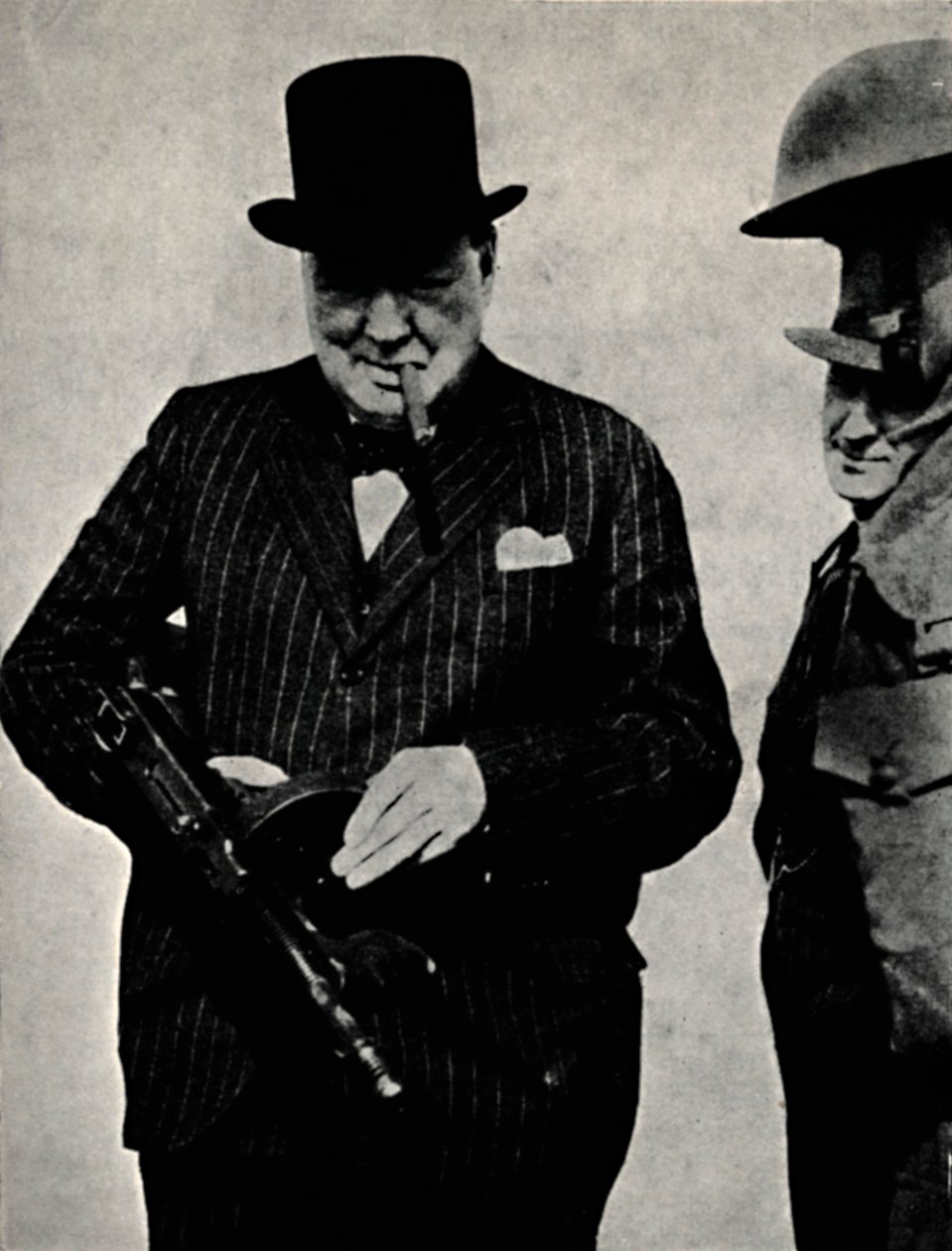 尝试Tommy-Gun，1940年，1945年。 作者 不明