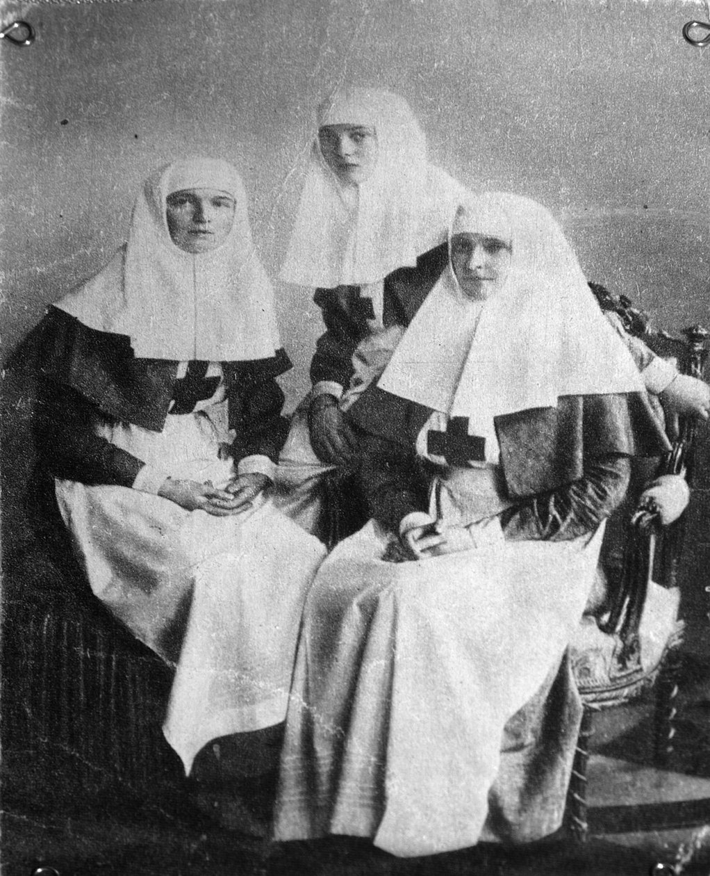 俄罗斯的沙皇亚历山大和大公爵夫人奥尔加和塔蒂亚娜，1914年 作者 不明
