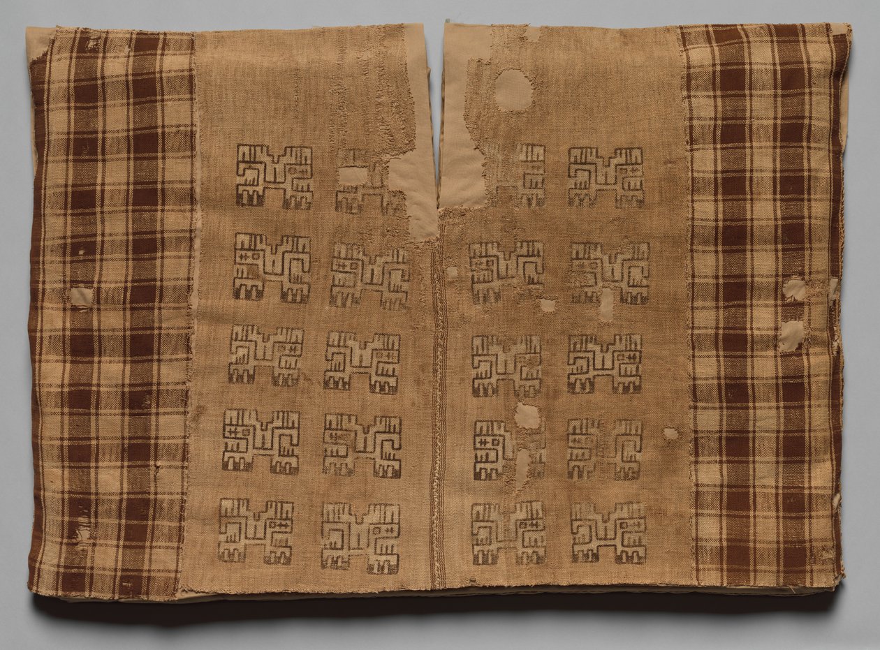 公元前700年至公元650年，带有轮廓动物和棋盘的外套。 作者 不明