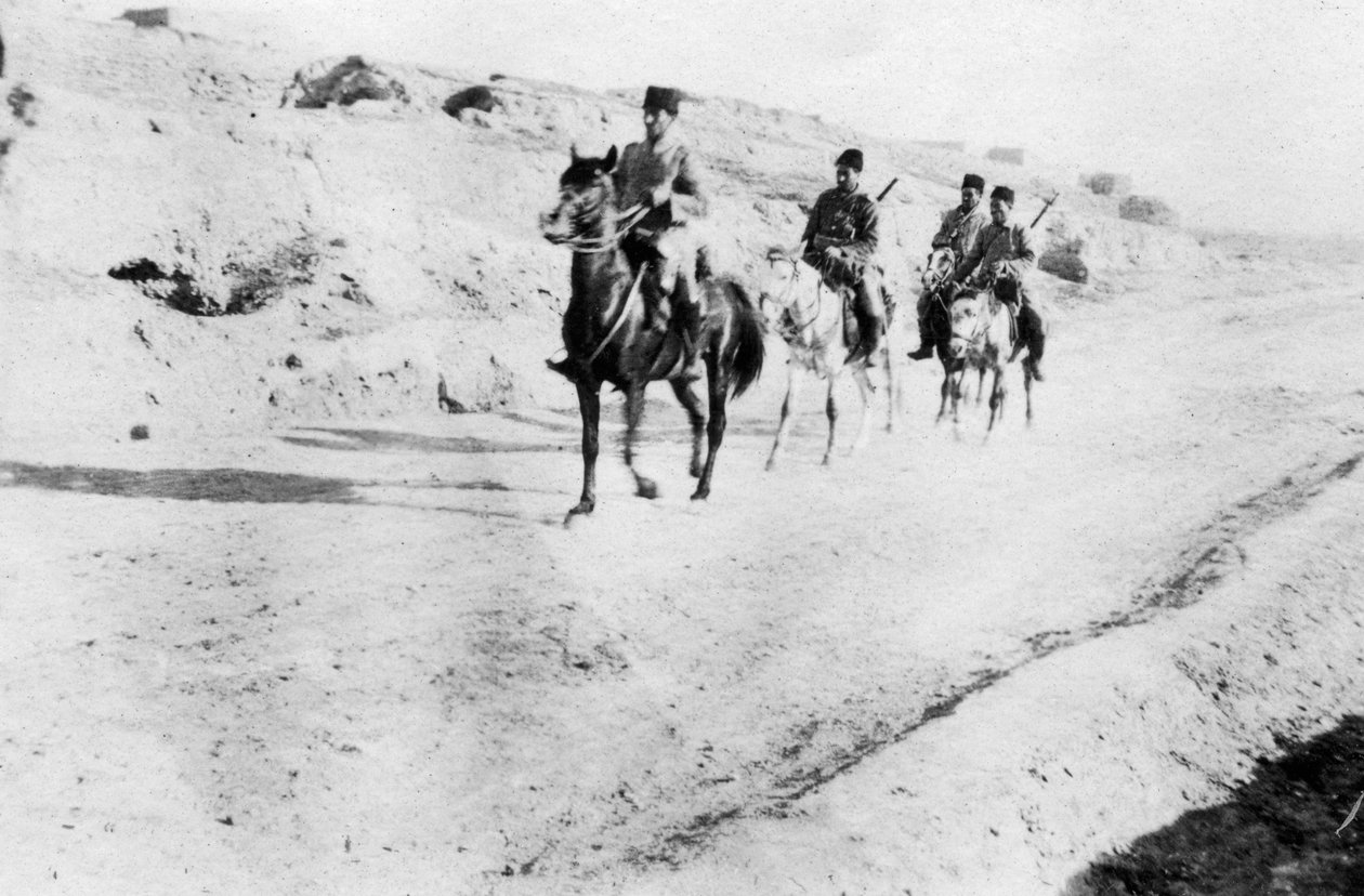 第一次世界大战，美索不达米亚，土耳其士兵离开摩苏尔，1918年 作者 不明