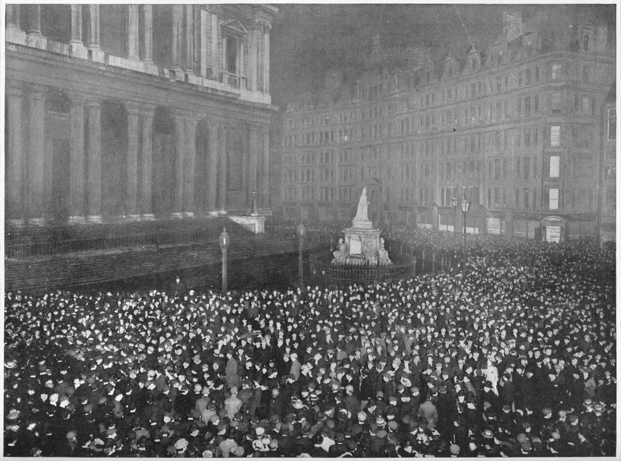 除夕夜十二点，伦敦圣保罗大教堂外，c1902 1903 作者 不明
