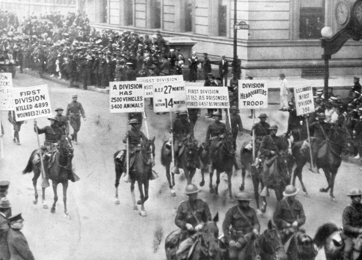 1919年9月10日，美国第1军参加胜利游行，美国纽约 作者 不明