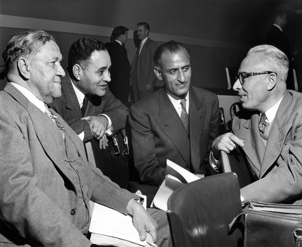1950年代巴黎联合国的美国和巴基斯坦代表 作者 不明