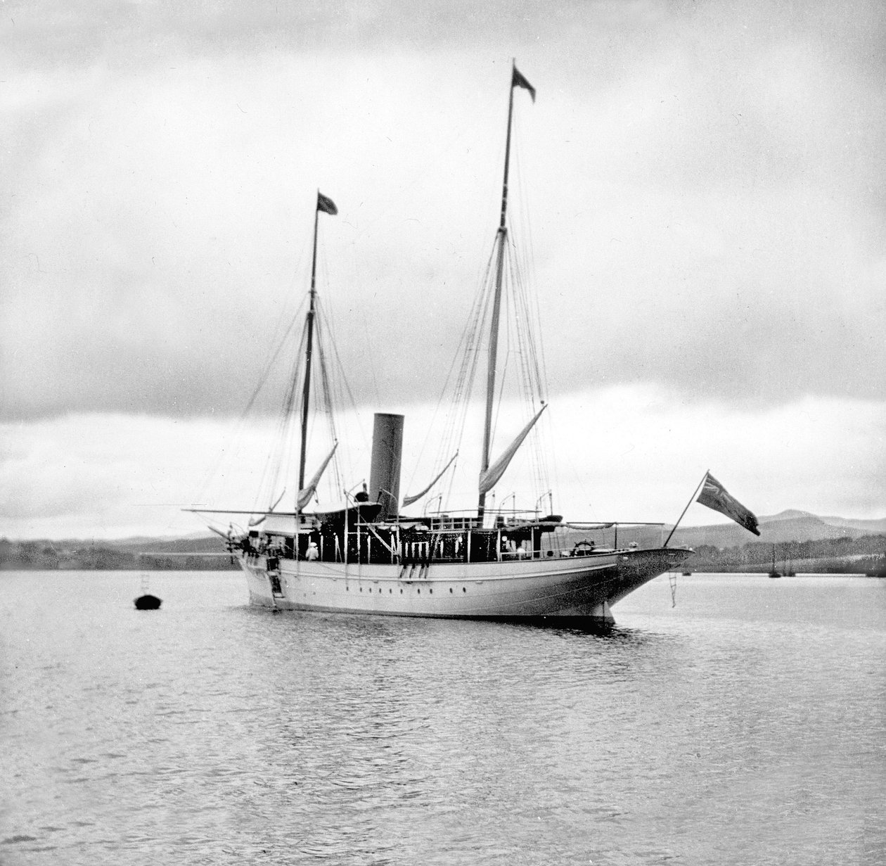 英国：锚点的蒸汽游艇。 c1890 作者 不明
