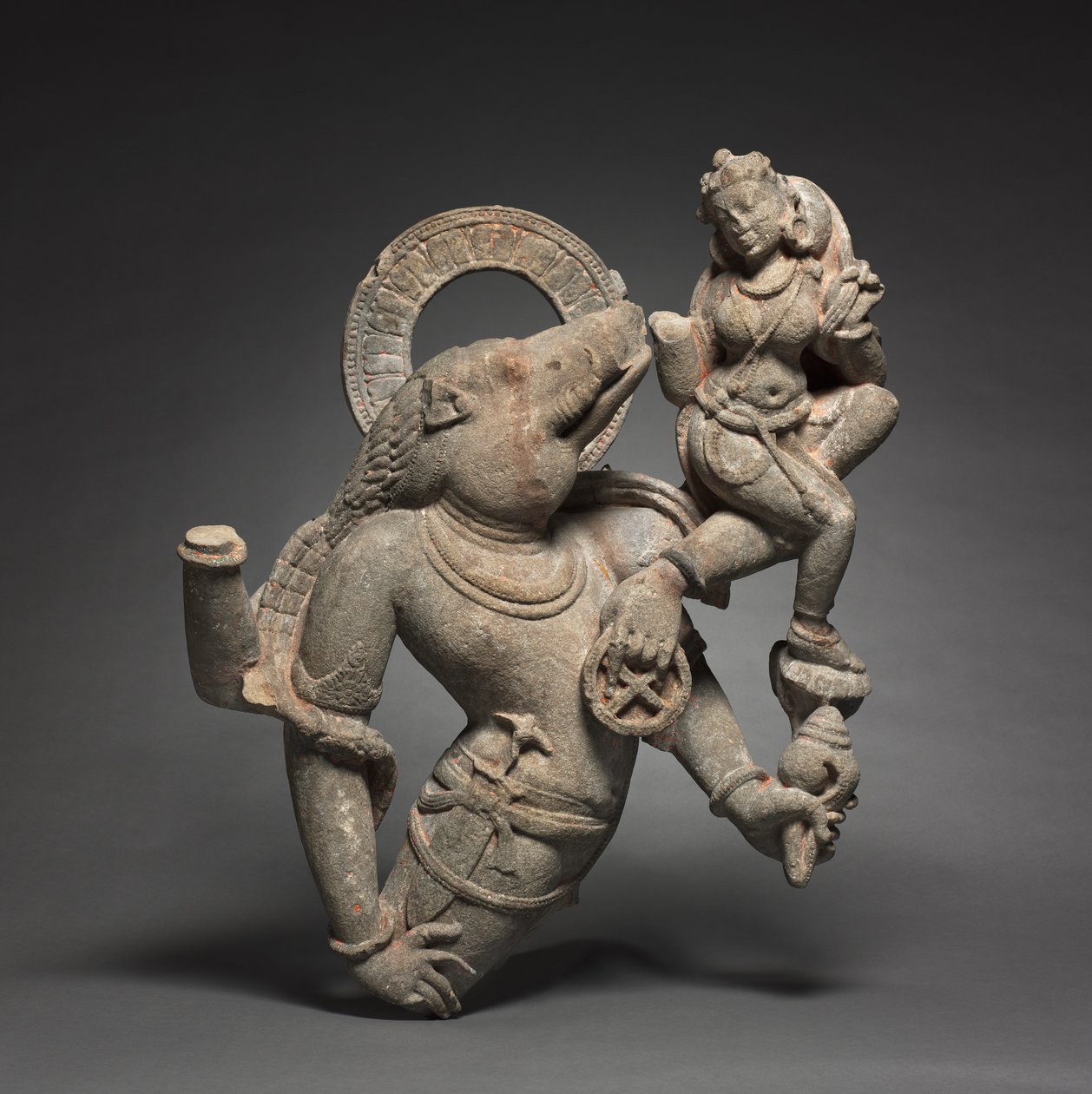 Vahara，Vishnu的野猪化身，700-800年代。 作者 不明