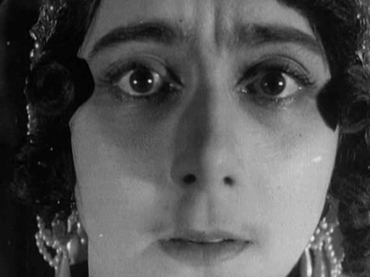 维拉·卡拉利（Vera Karalli），俄罗斯芭蕾舞演员和无声电影女演员，1915年 作者 不明