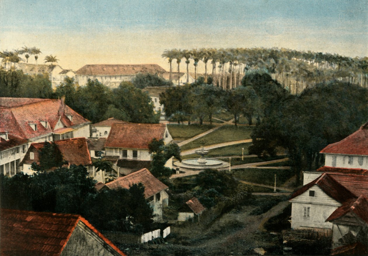 卡宴市（Cayenne Place Darmes），卡宴镇（Cayenne），1900年。 作者 不明