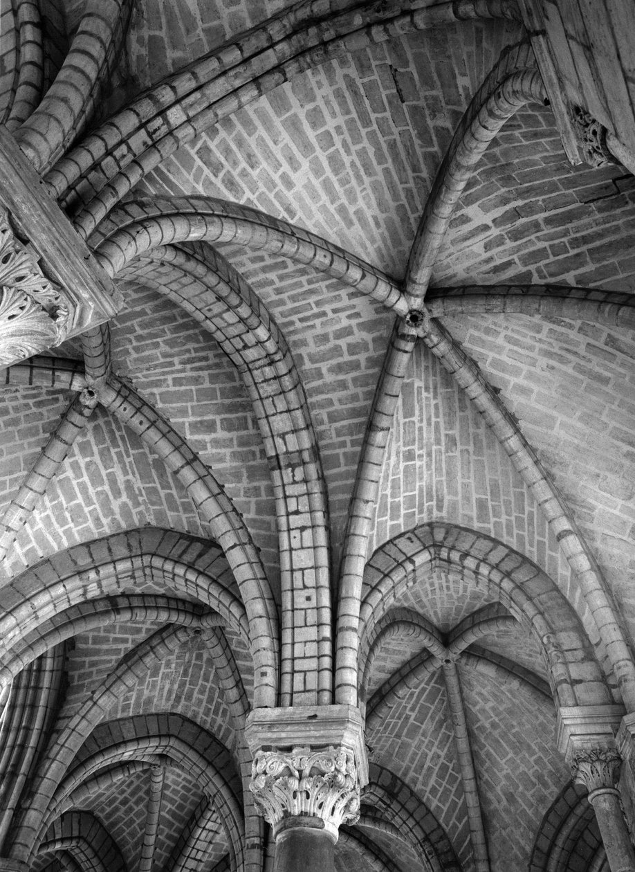 Vouches of the ambulatory. Internal view of Saint Denis Basilica in Saint-Denis, Seine Saint Denis, Ile de France. Photography. 作者 不明