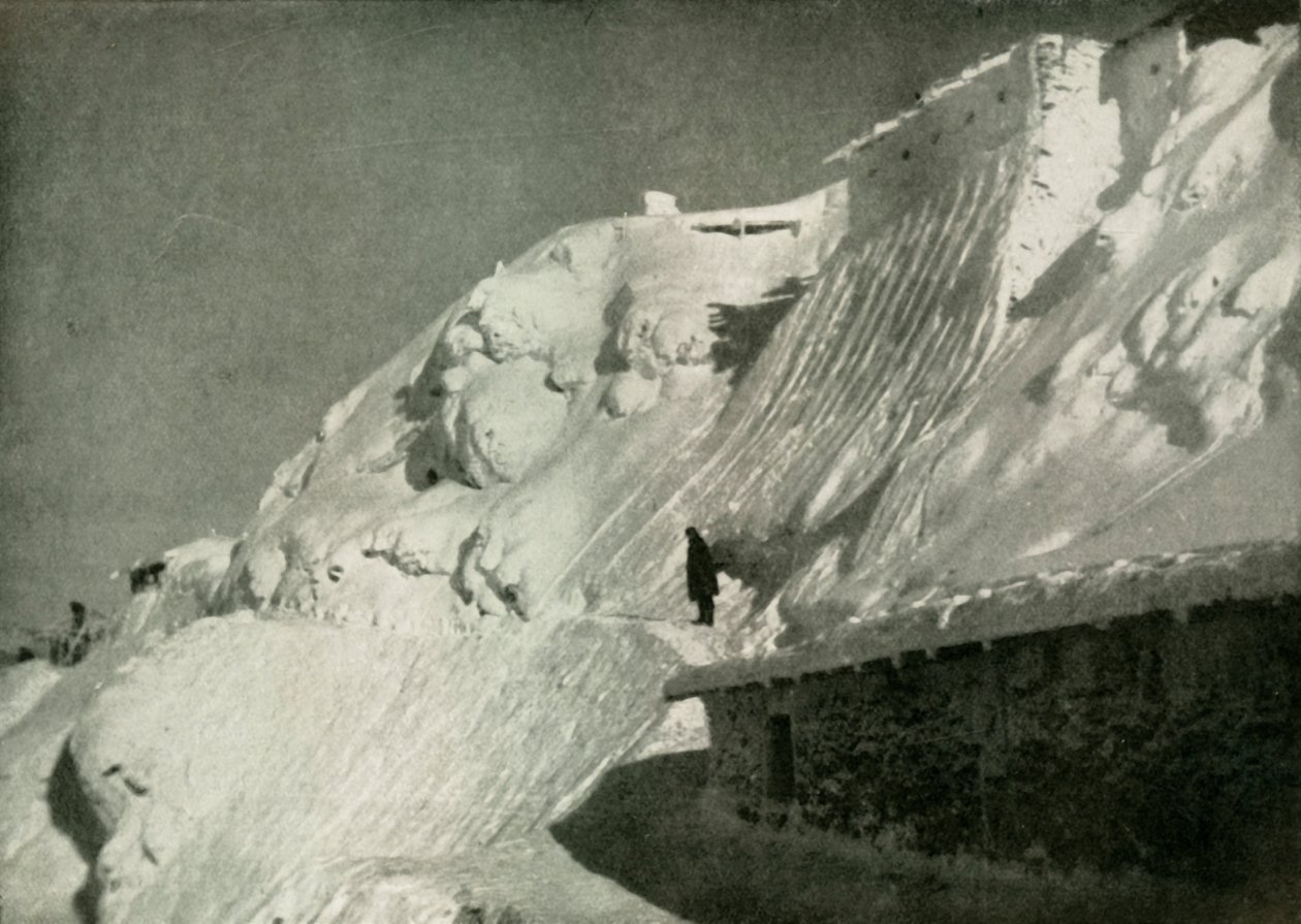 1919年的《永恒雪中的战争》。 作者 不明