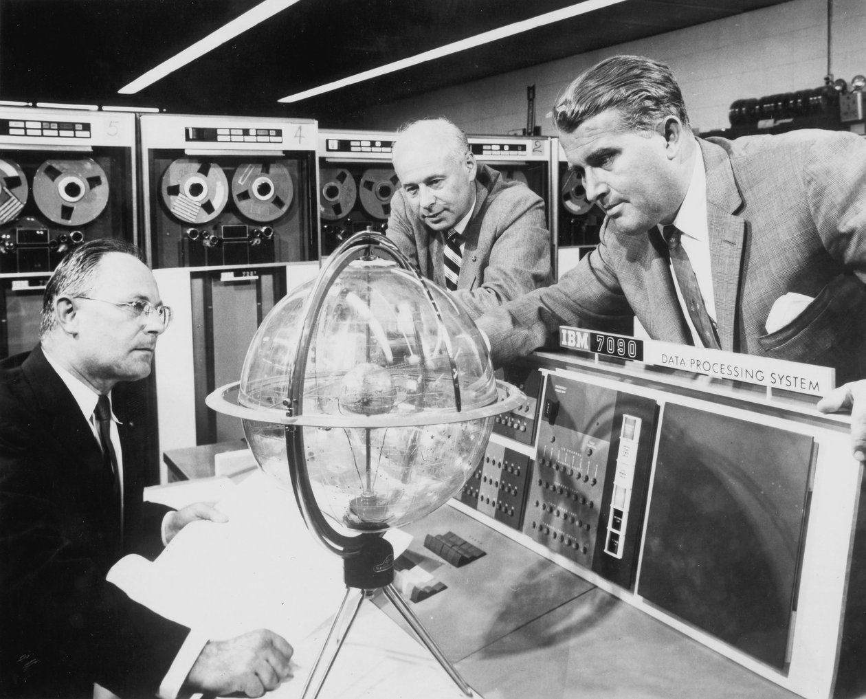 Werner von Braun，德国出生的火箭先驱，1944年 作者 不明