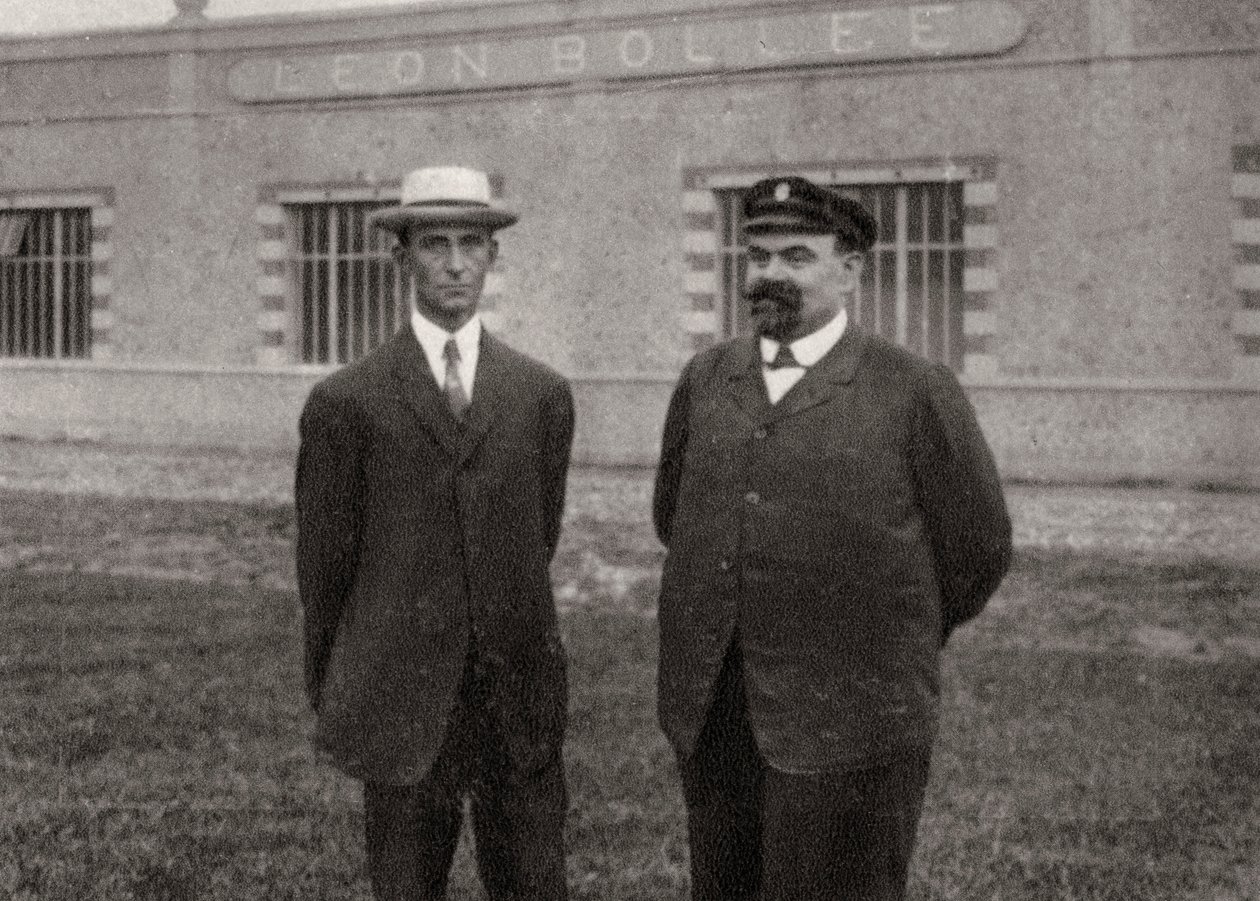 美国飞行员Wilbur Wright和法国发明家兼汽车制造商Leon Bollee，1908年 作者 不明