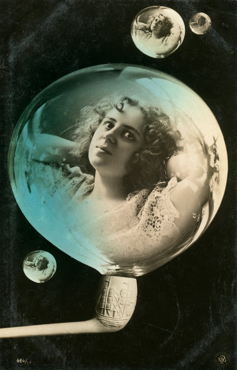 气泡中反映出的女人明信片c1890-c1909 作者 不明