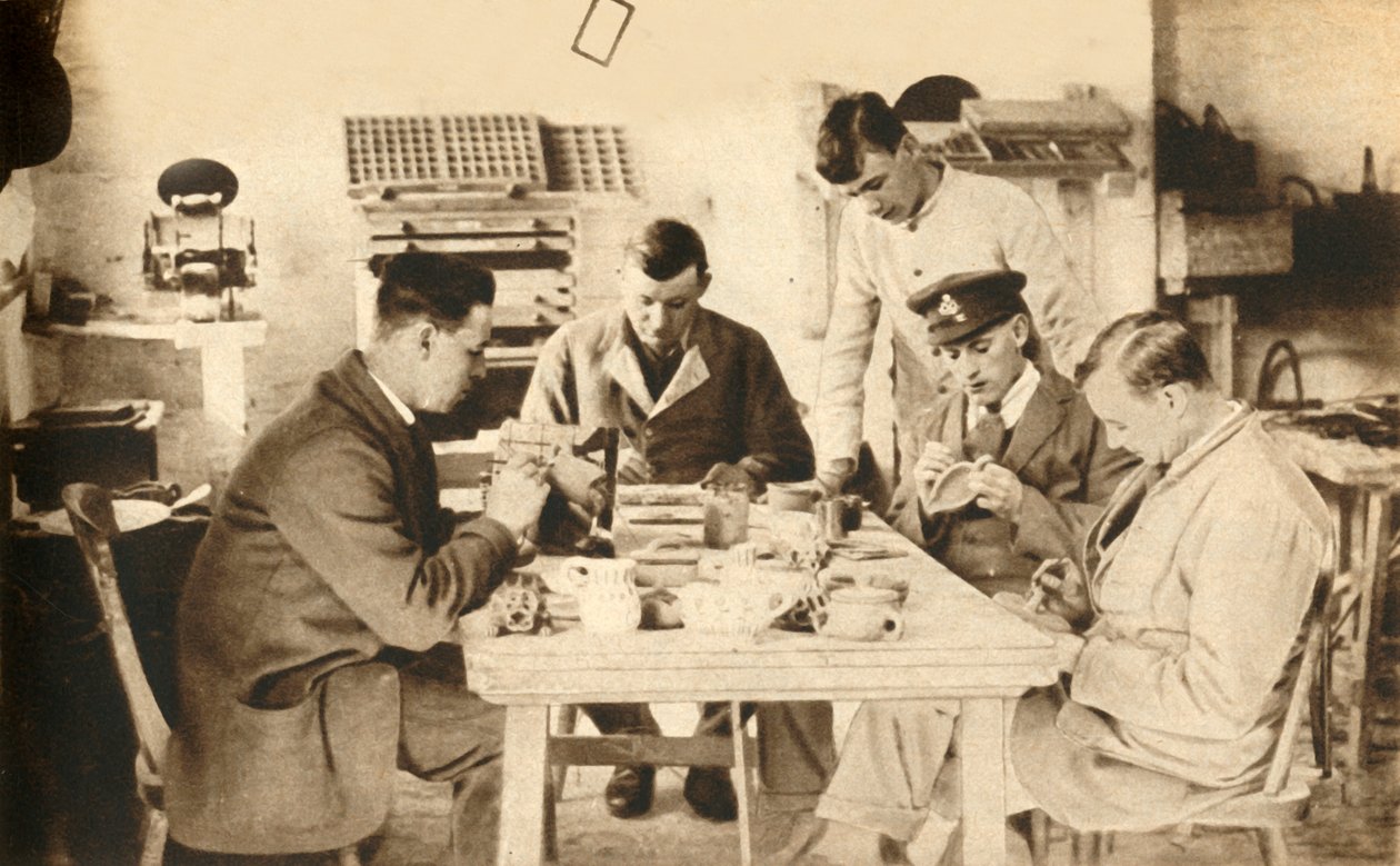 陶器班受伤的士兵...德文，第一次世界大战，1914-1918年，1933年。 作者 不明