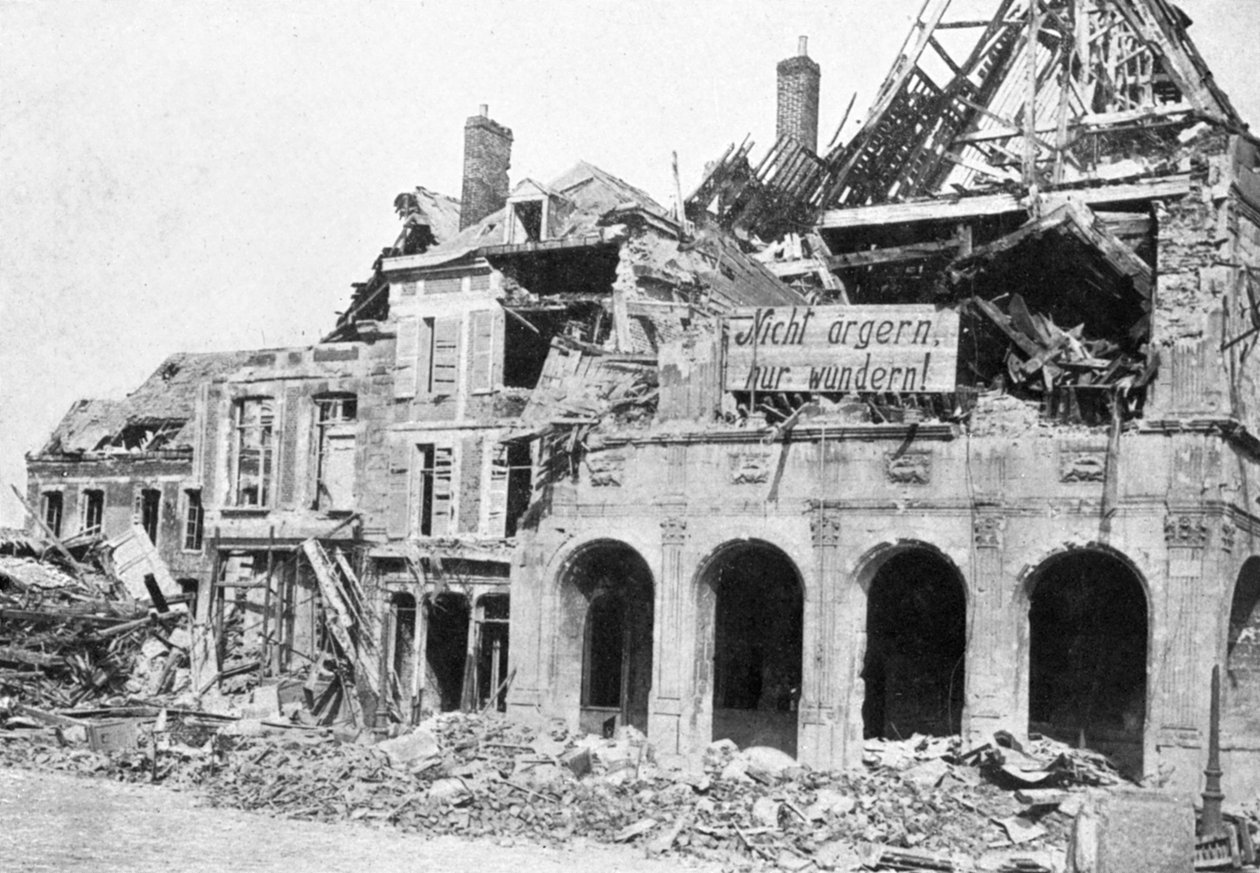 毁于一旦的建筑物，大剧院，法国佩罗纳，第一次世界大战，1917年，c1920年 作者 不明