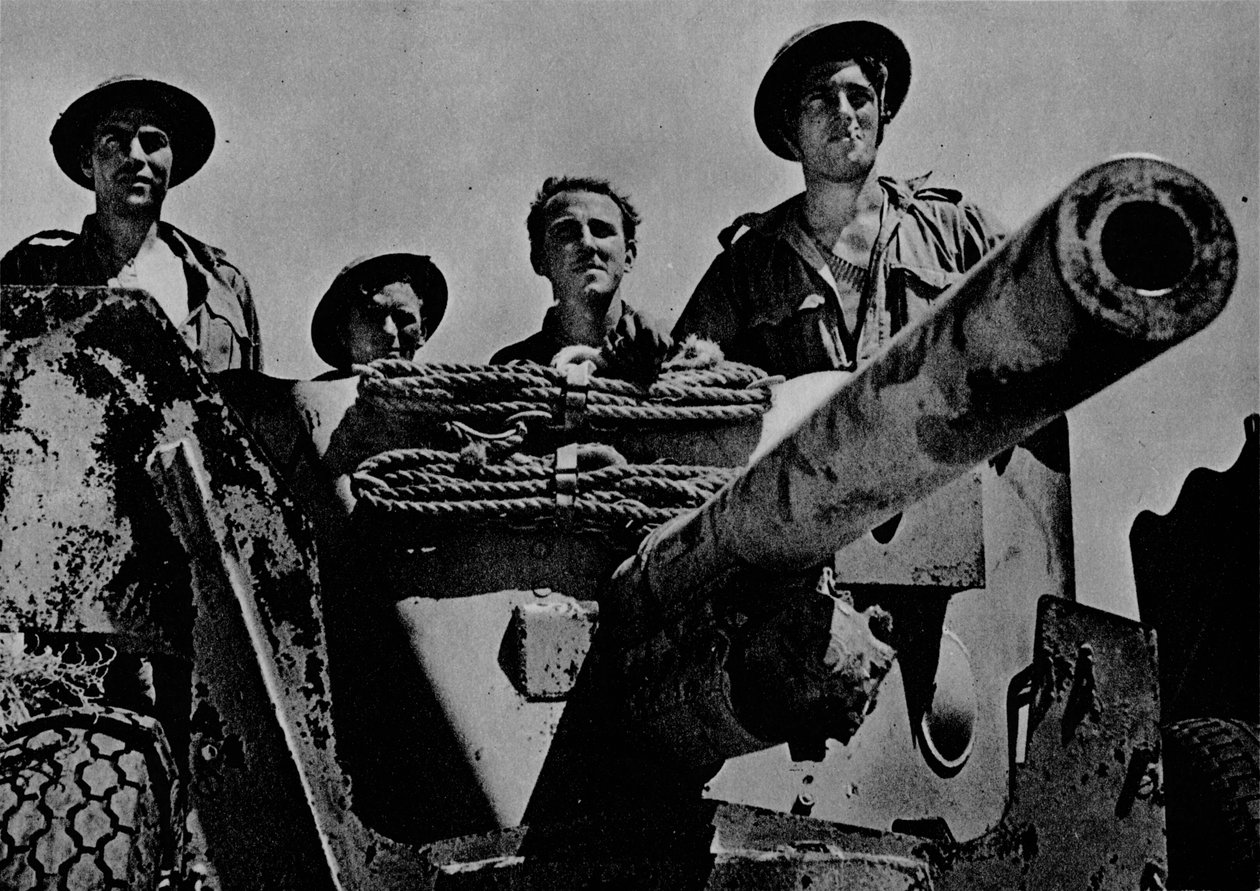 ...，而炮手则等待着，1942年至1944年 作者 不明