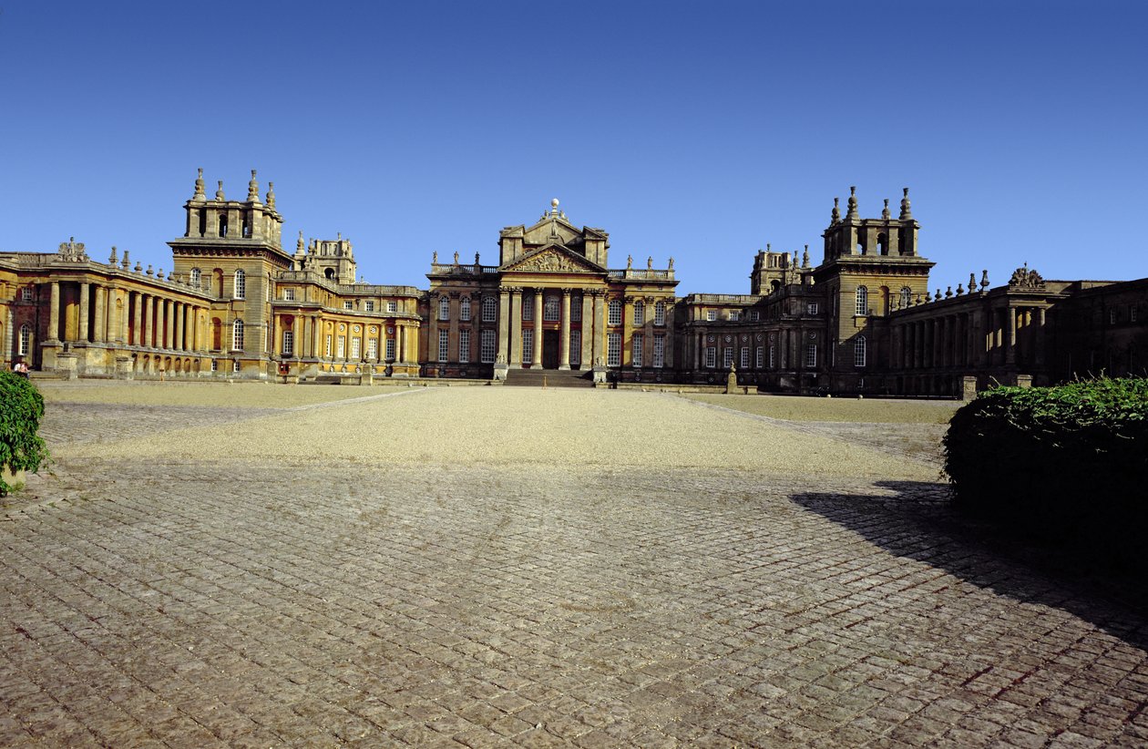 Blenheim Palace，外观，由John Vanbrugh（1664-1726）和Nicholas Hawksmoor（1661-1736）建于1705年至1722年间，英国牛津郡 作者 未知未知