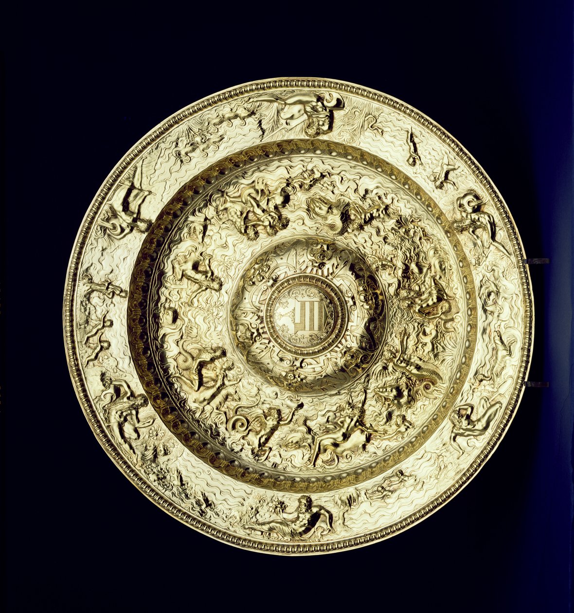 银镀金盆，压花，追逐和雕刻，法国，1560-83 作者 未知未知