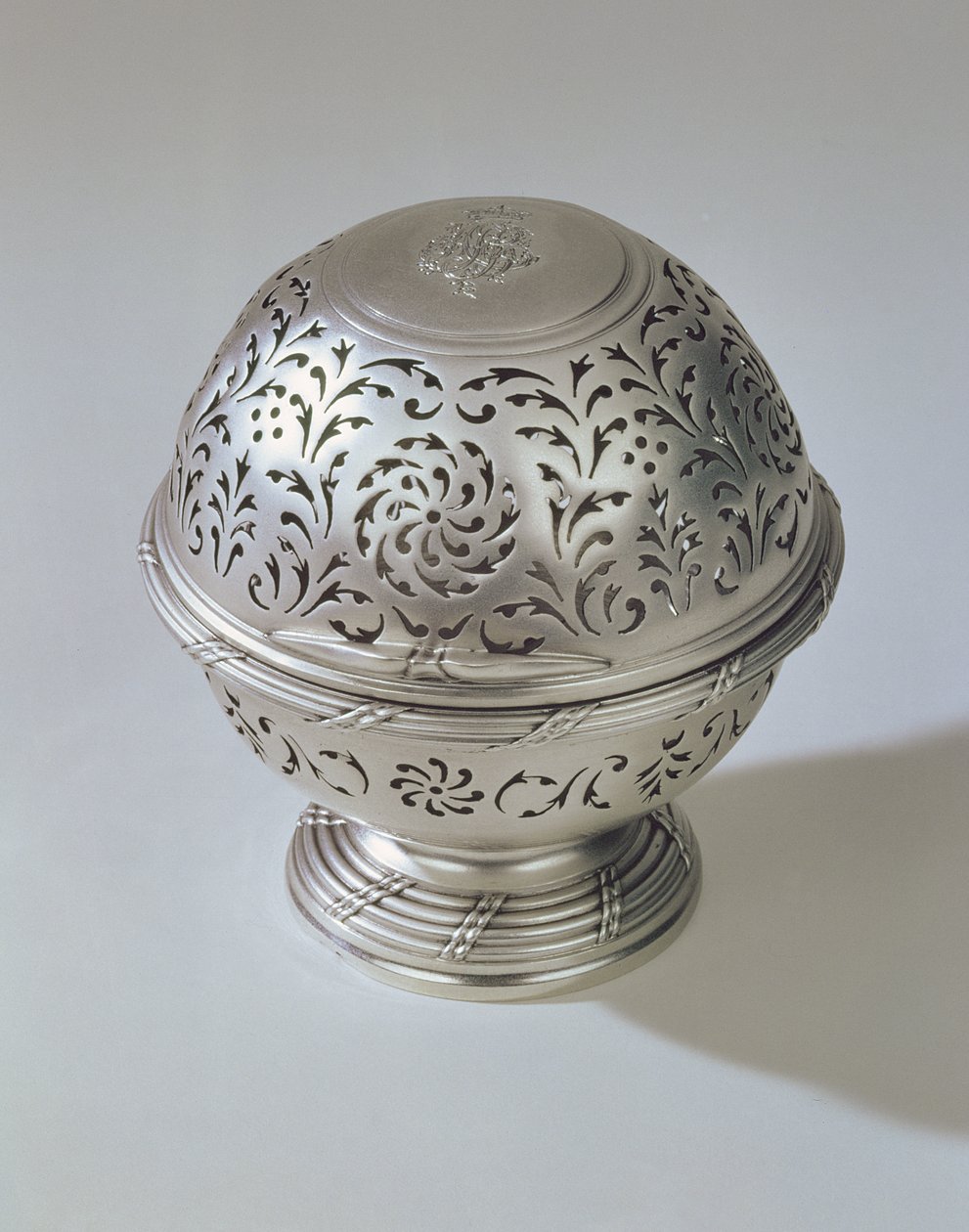 肥皂盒，一套有大口水壶和盆地的一部分，由弗朗西斯瑞尔，巴黎，1771年 作者 未知未知