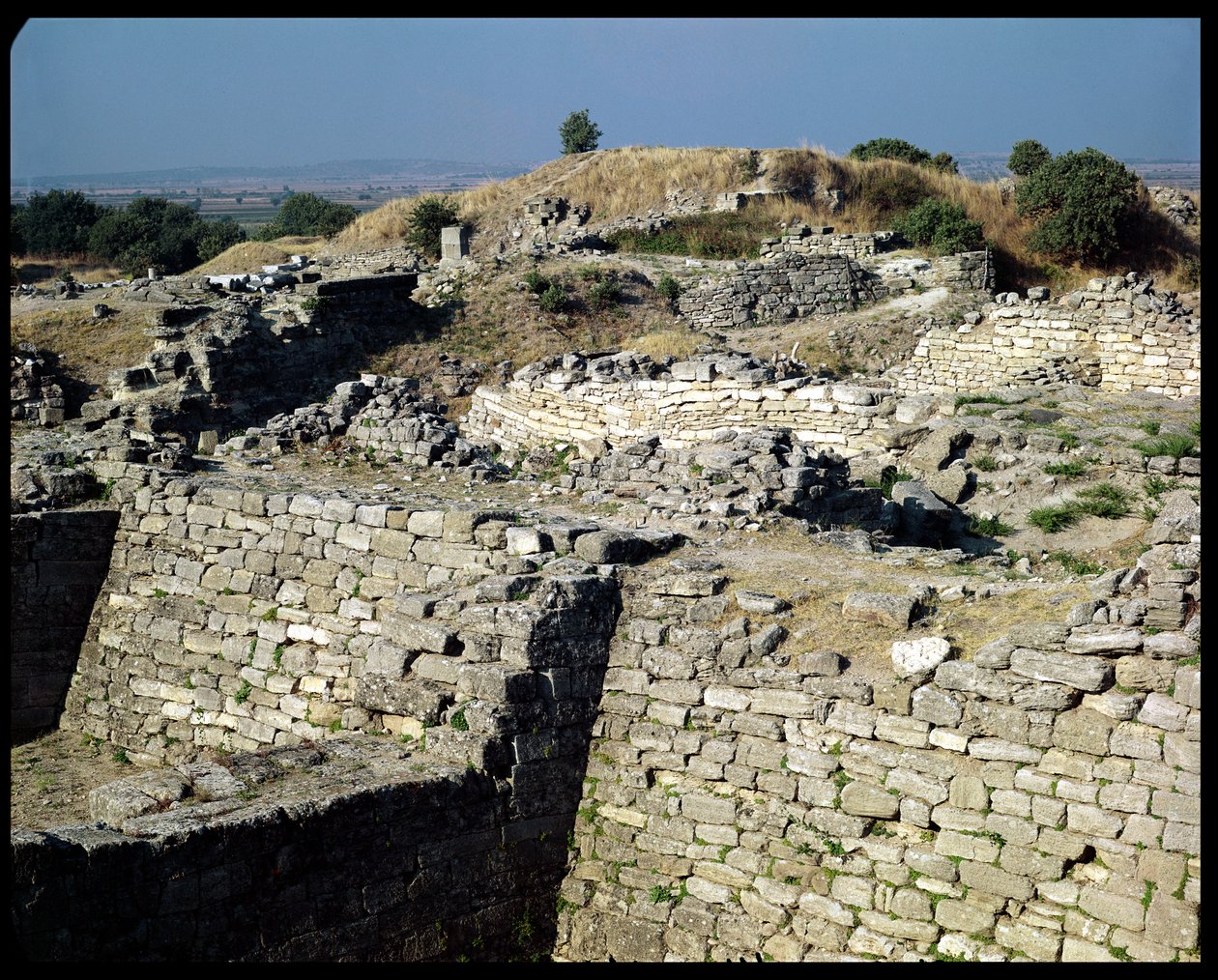 Hissarlik土墩，特洛伊古城的所在地，公元前3000-1100 作者 未知未知