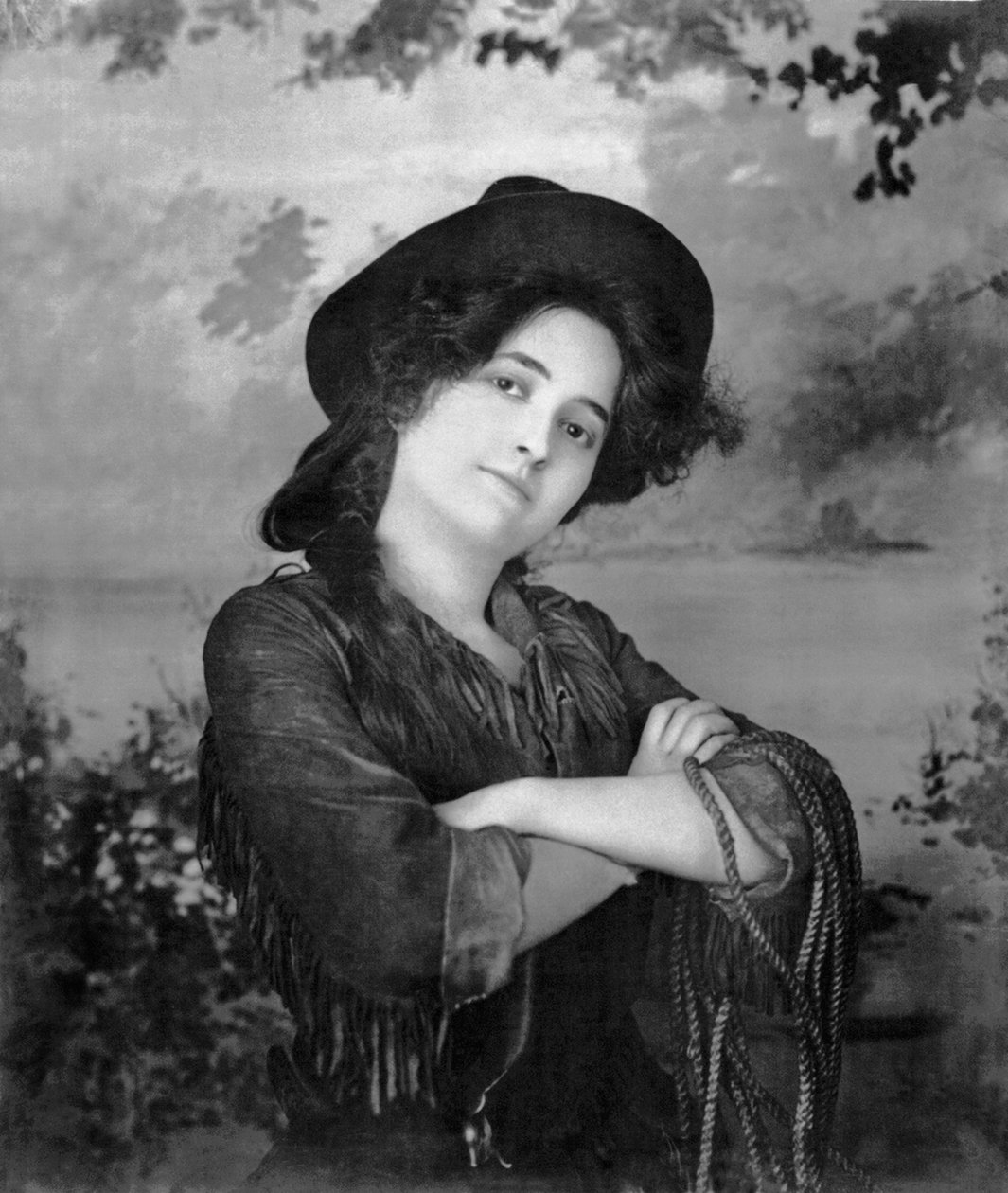 女牛仔的画象，美国，1902年 作者 未知未知