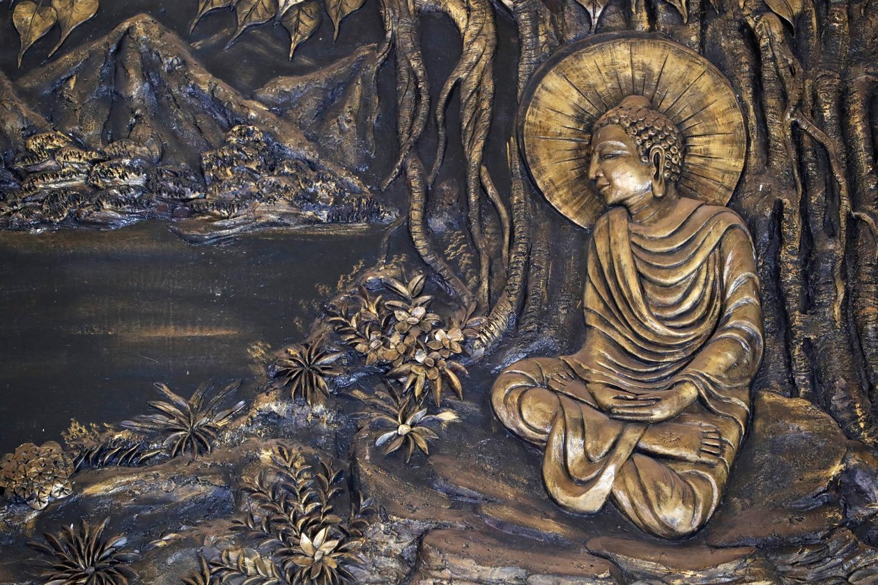 Tinh Xa Ngoc锡佛教寺庙，释迦牟尼佛坐在菩提树下的冥想姿势，大叻，越南 作者 未知未知