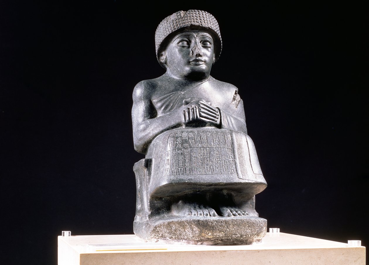 00324 Gudea，拉加什王子，供奉宁吉萨达的雕像，新苏美尔人，来自古吉尔苏的Telloh，约公元前2130年（闪长岩）（又见121795）。 作者 不明