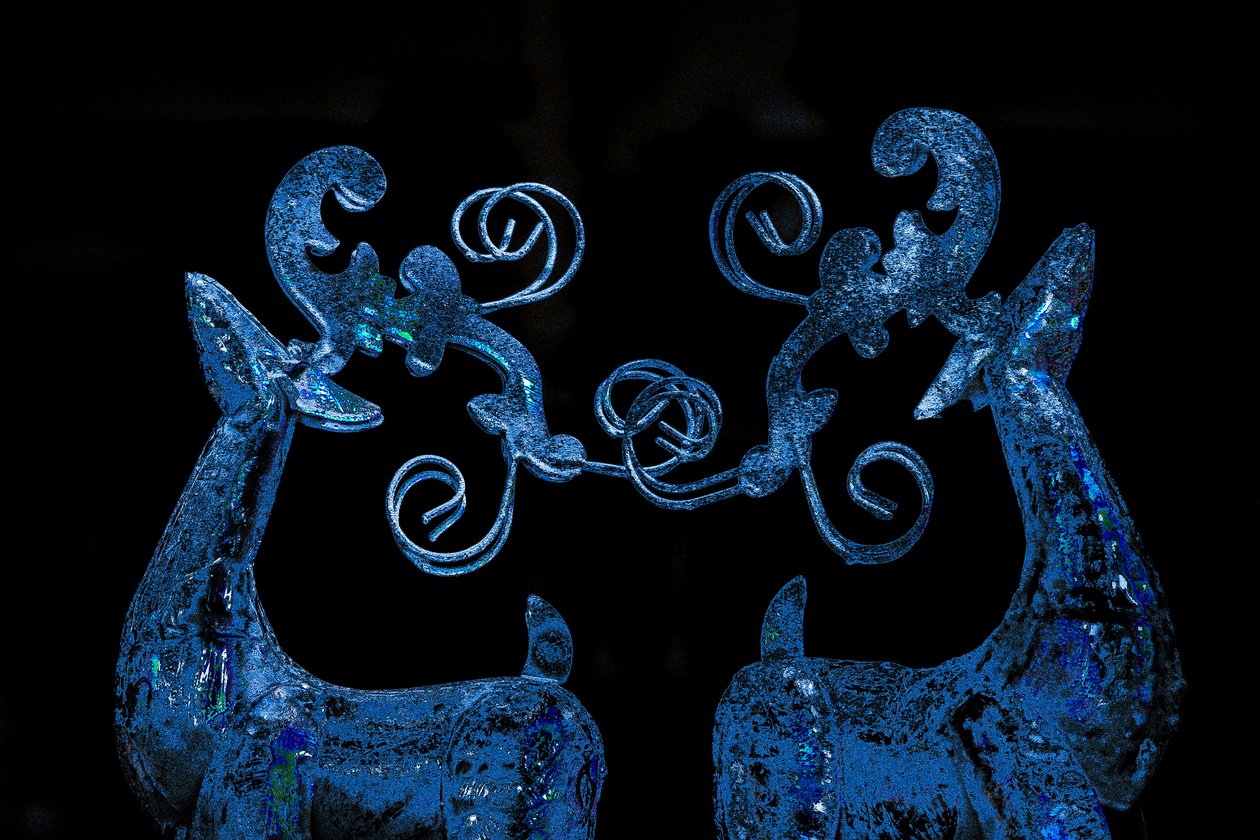 蓝色驯鹿，2017（重新绘制的照片） 作者 未知艺术家