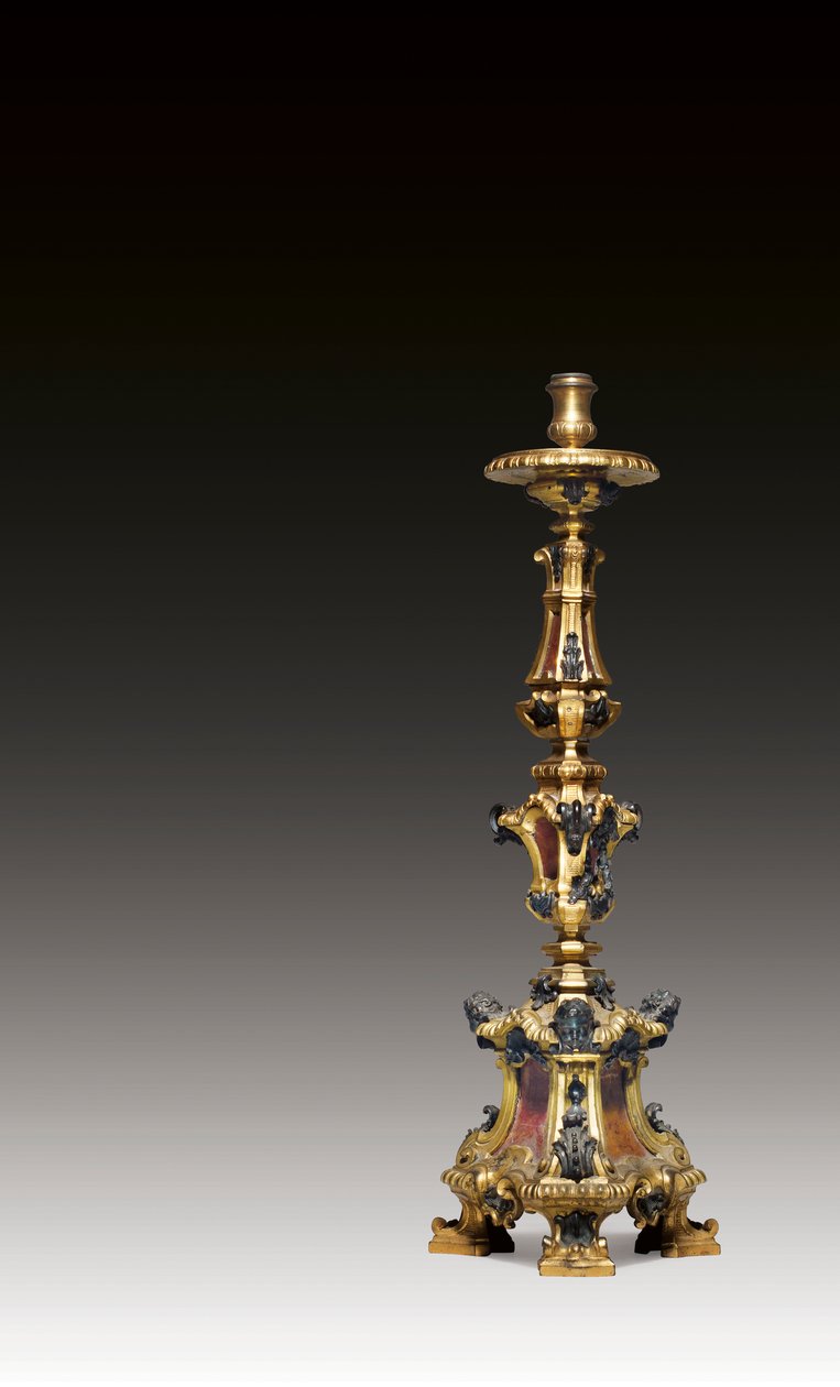 带丘比特面具和半身像的烛台，滚动底座，罗马，约1700年 作者 不明